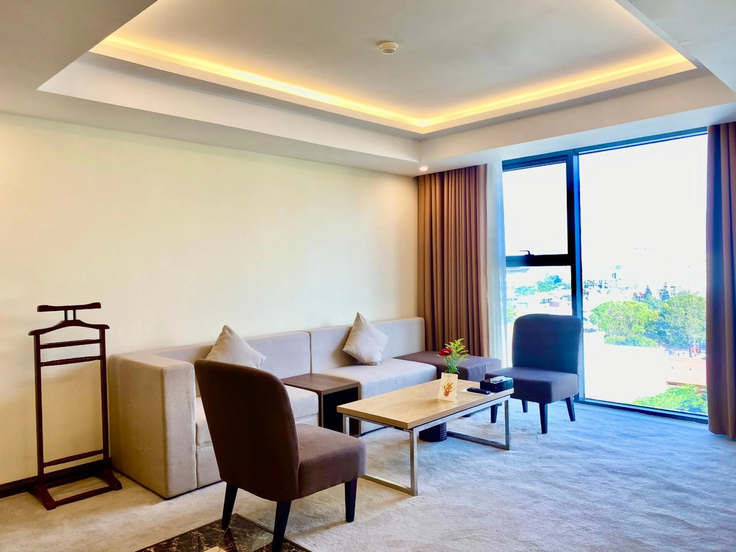 Living room in Muong Thanh Luxury Buon Ma Thuot Hotel