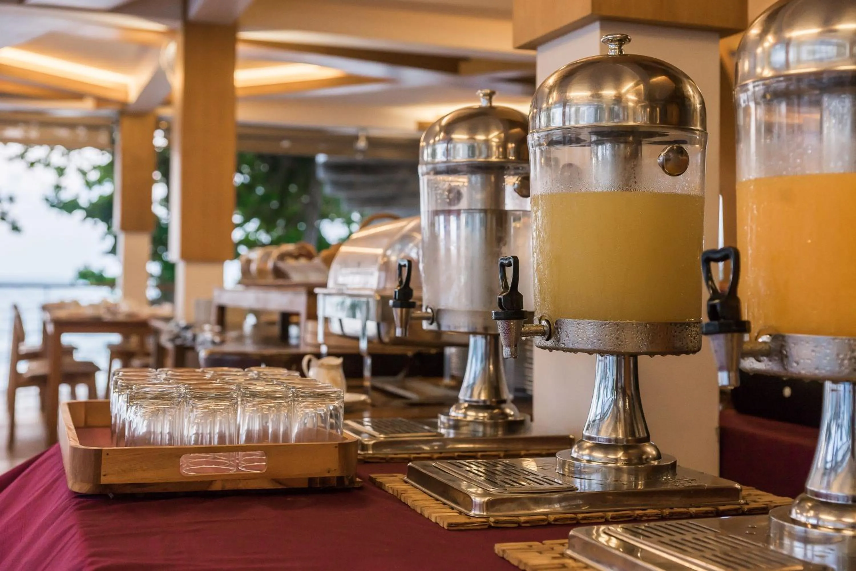 Restaurant/places to eat in White Sand Samui Resort