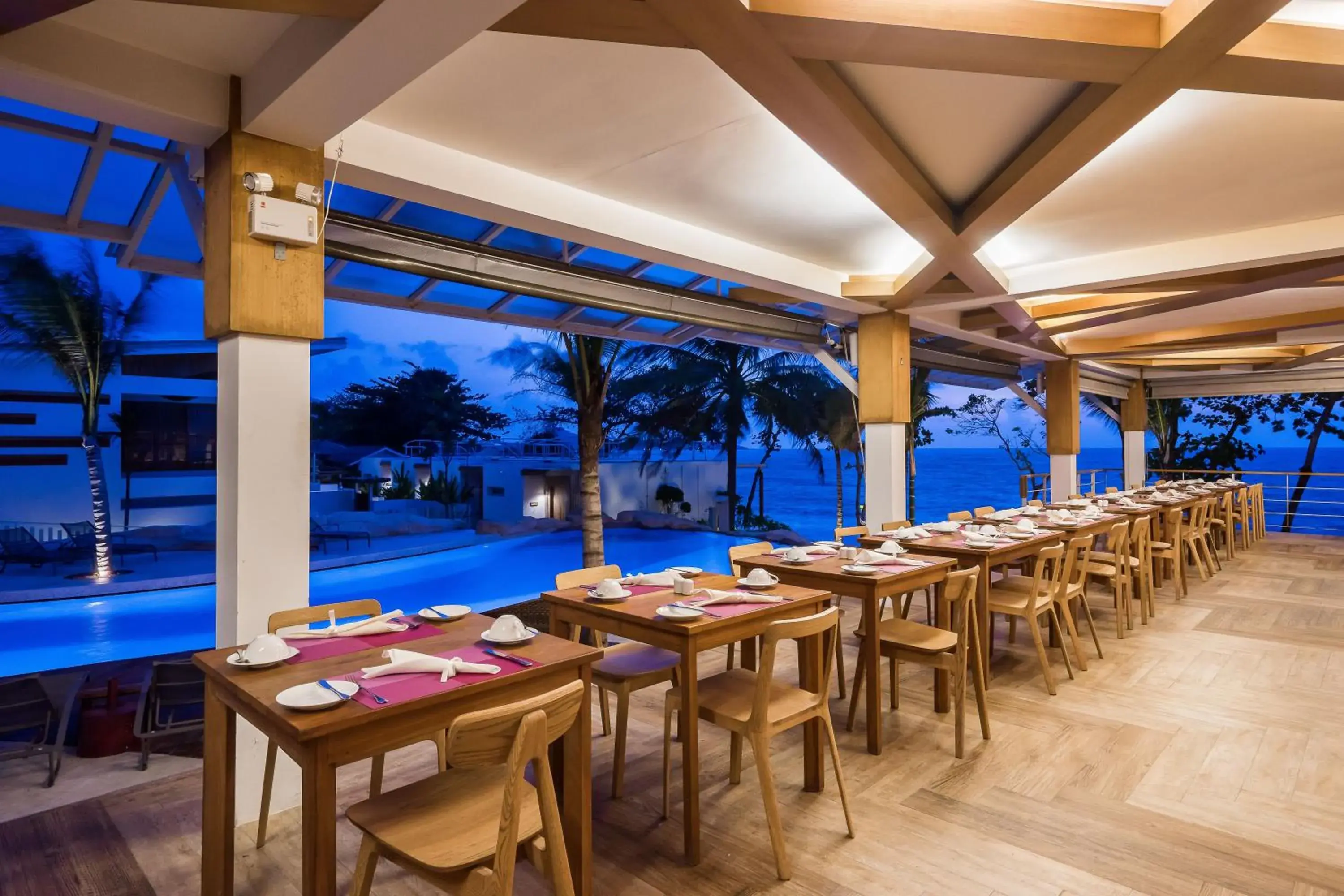 Restaurant/places to eat in White Sand Samui Resort Restaurant/places to eat in White Sand Samui Resort