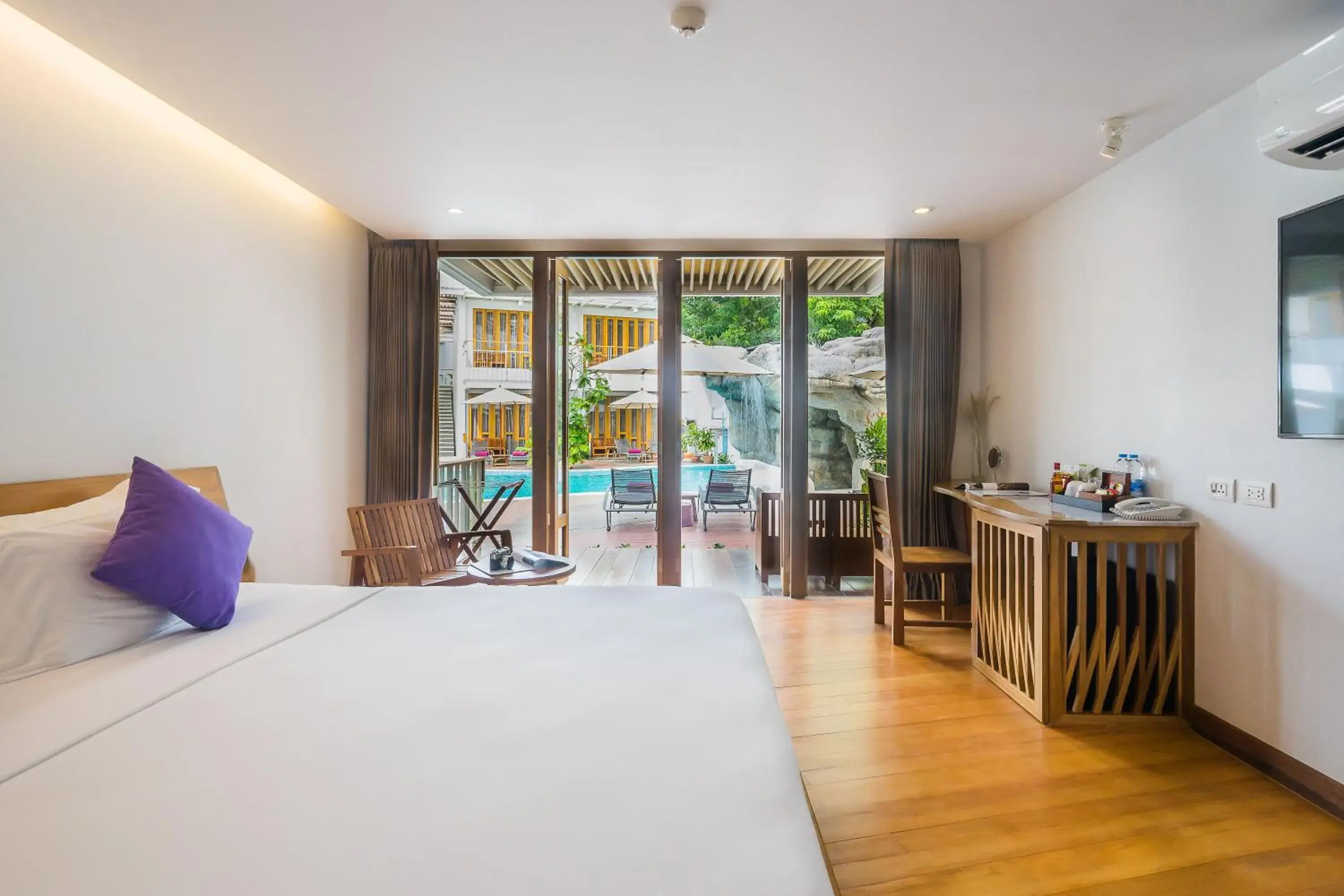 Bed in White Sand Samui Resort Bed in White Sand Samui Resort