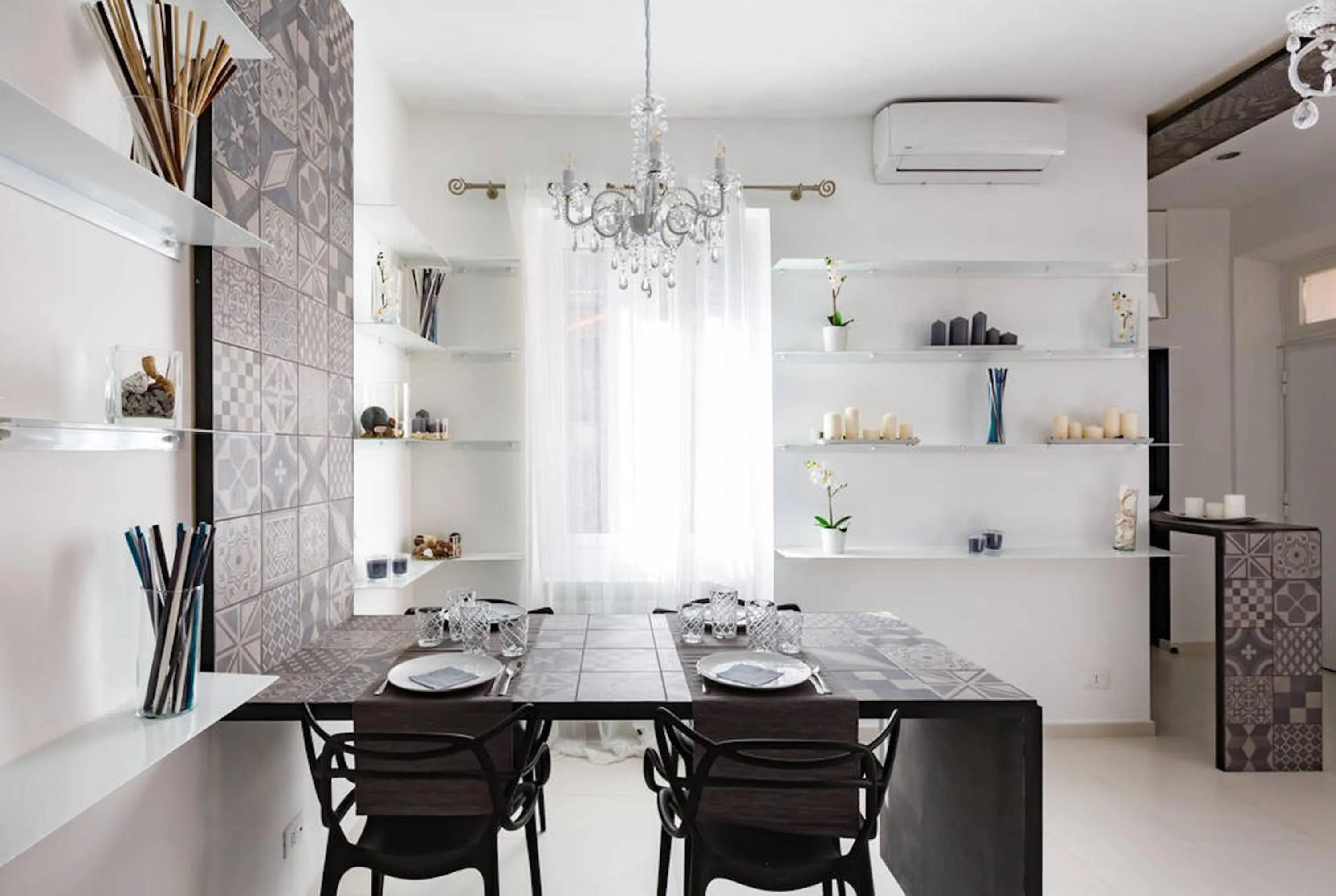 Dining area in The Royal Crown