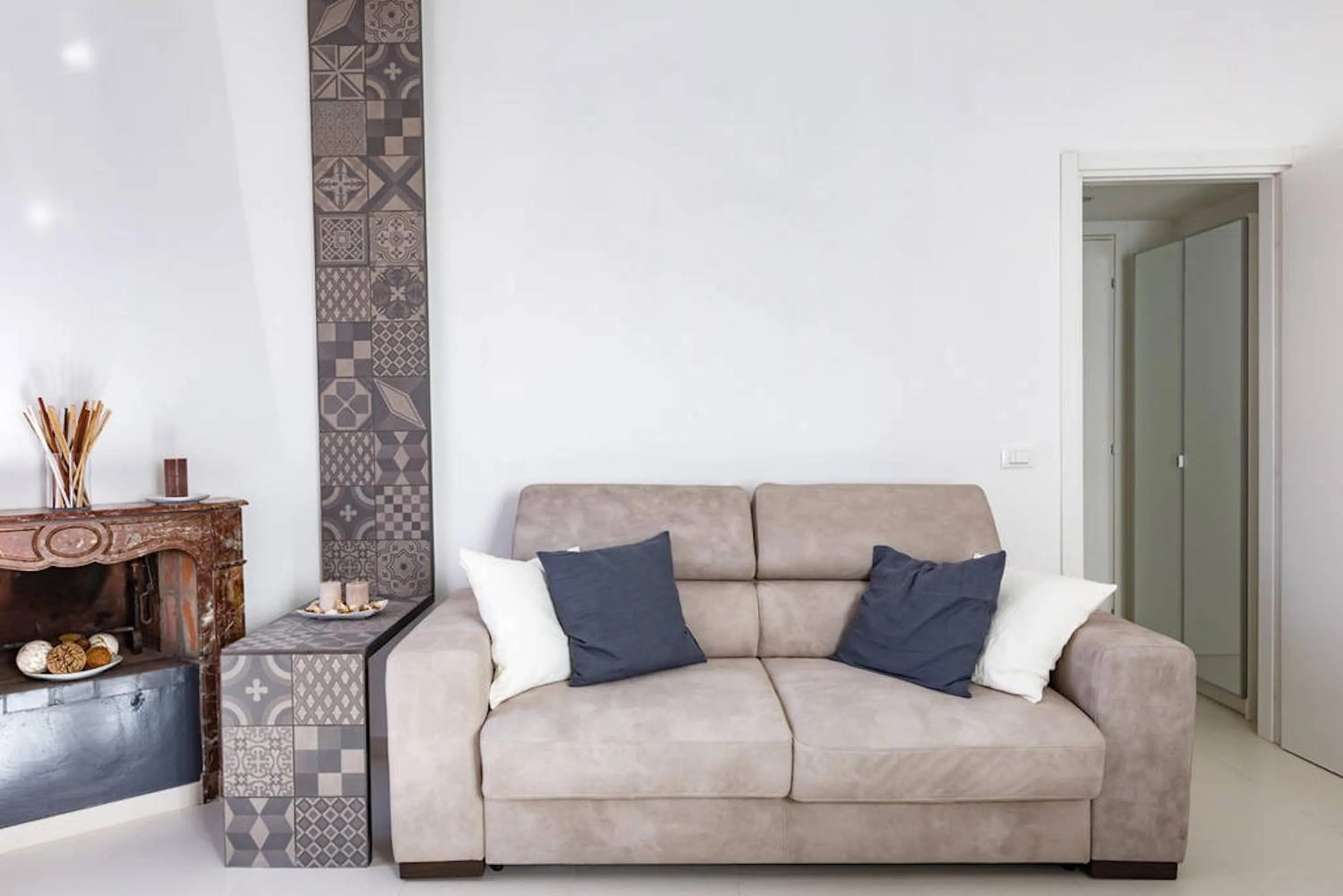 Living room in The Royal Crown