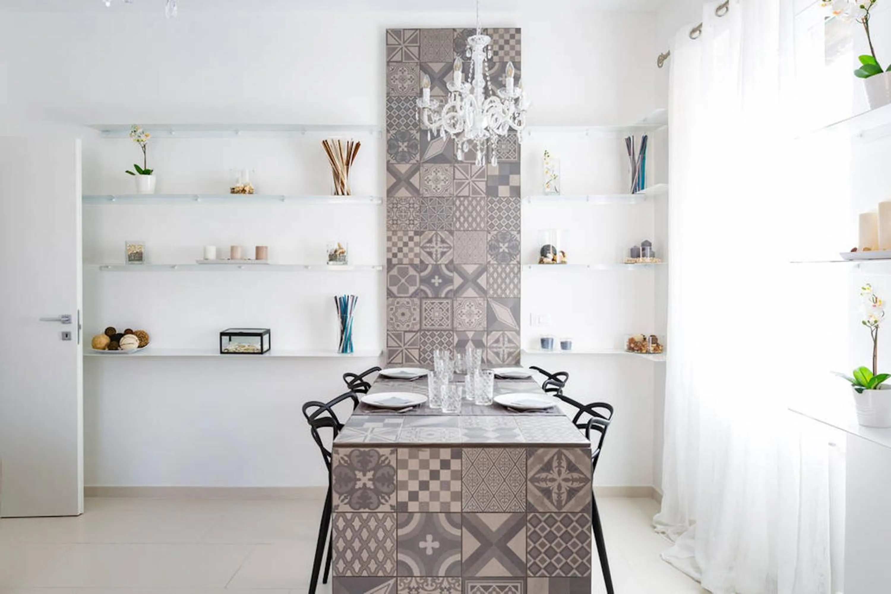 Dining area in The Royal Crown