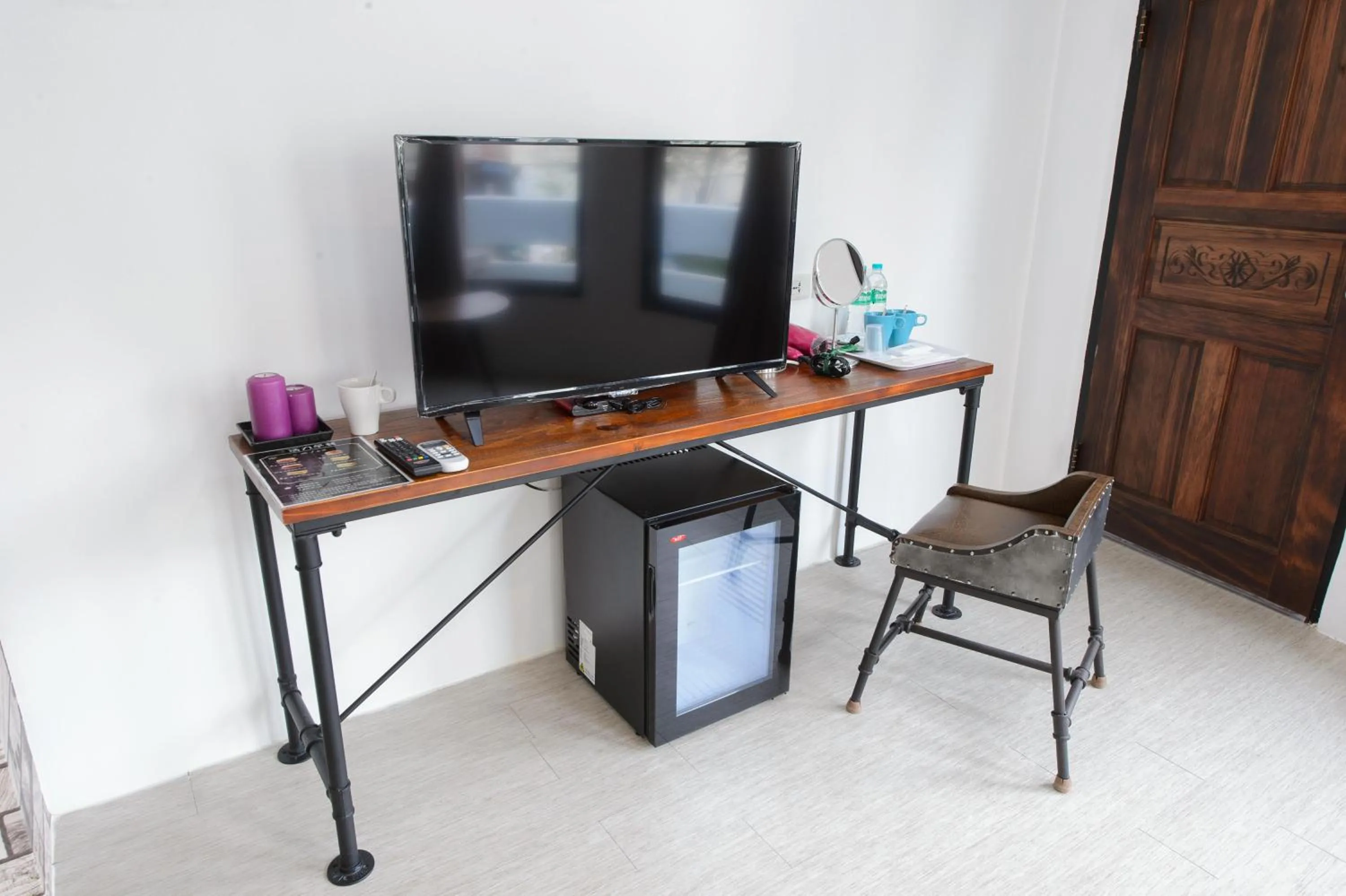 Bedroom in Live in the Happiness