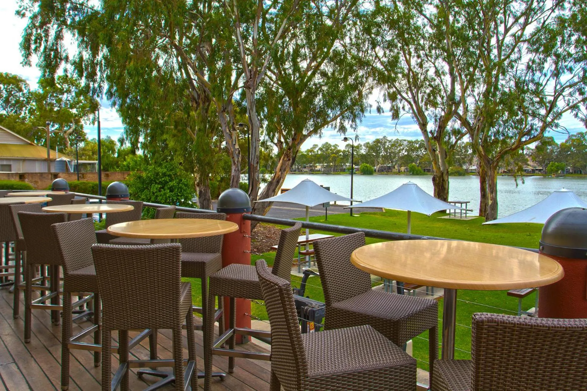 Restaurant/places to eat in Pretoria Hotel