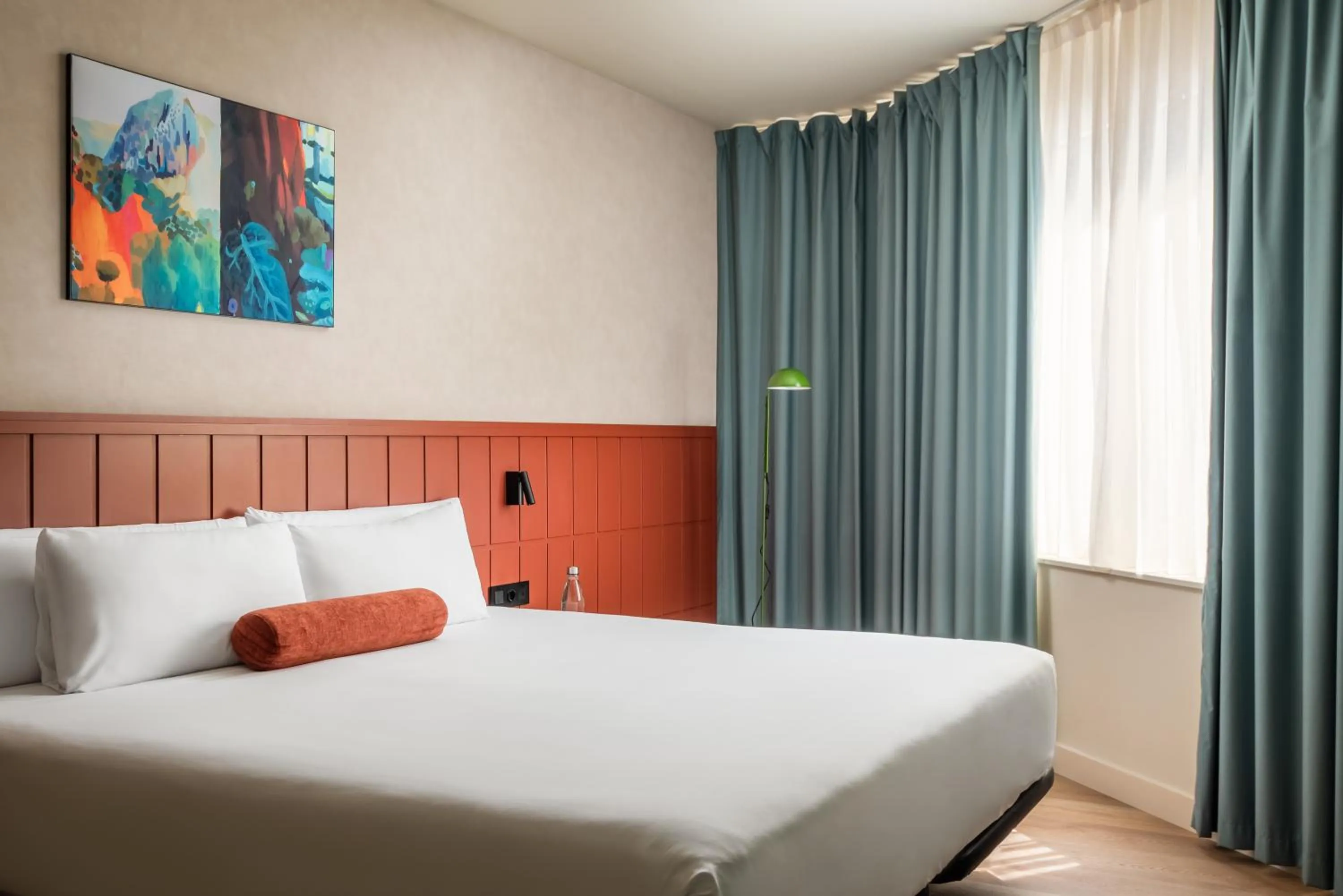 Photo of the whole room, Bed in BYPILLOW Amari