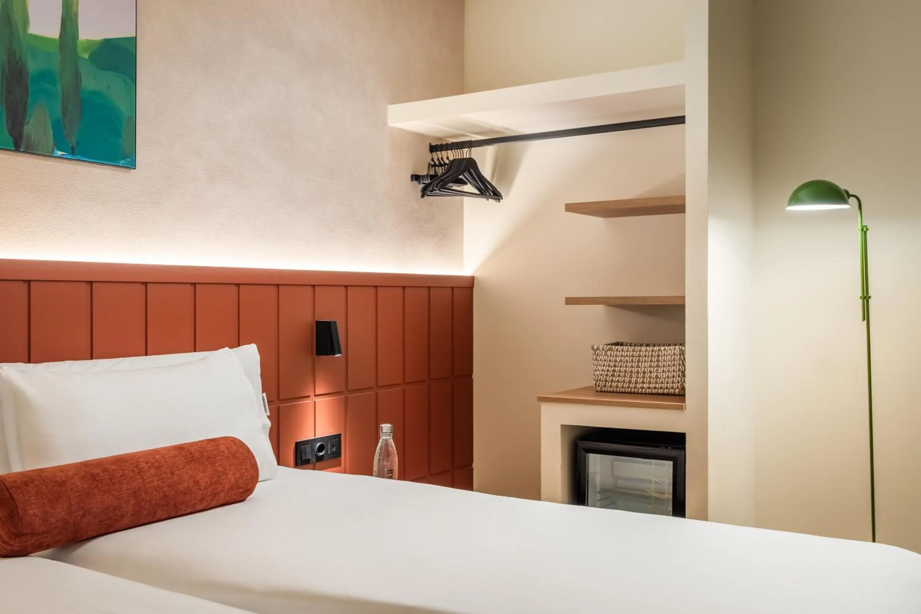 Photo of the whole room, Bed in BYPILLOW Amari