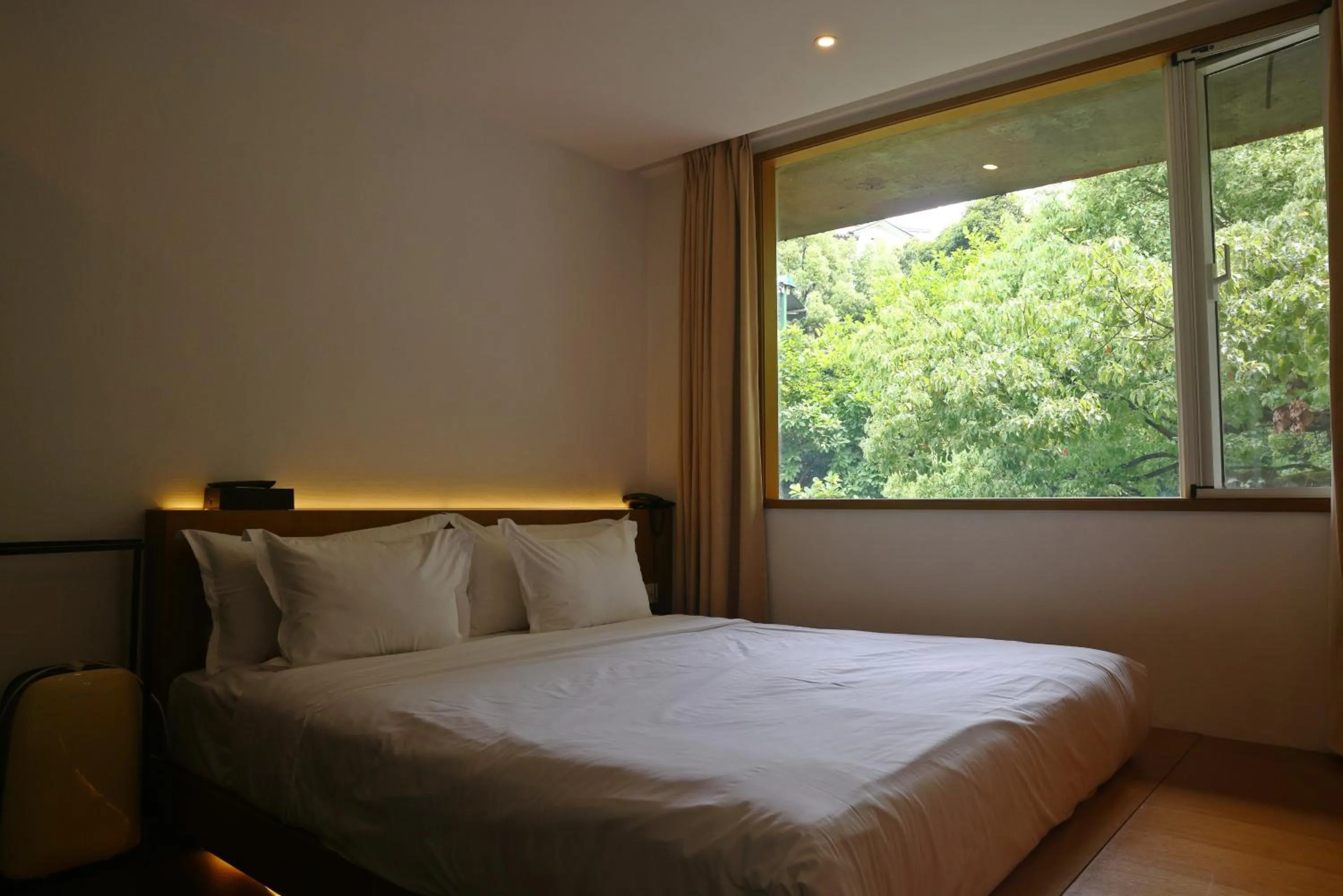 Bed in Aventree Hotel