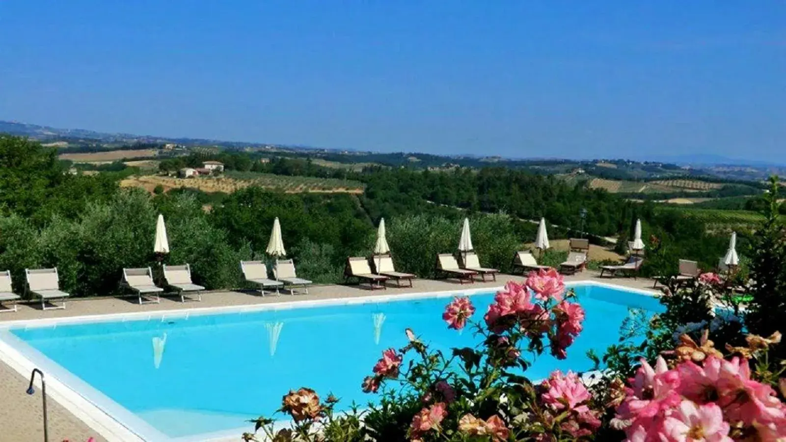 Appartamento TEGRINO nell'antica dimora di Fulignano Appartamento TEGRINO nell'antica dimora di Fulignano