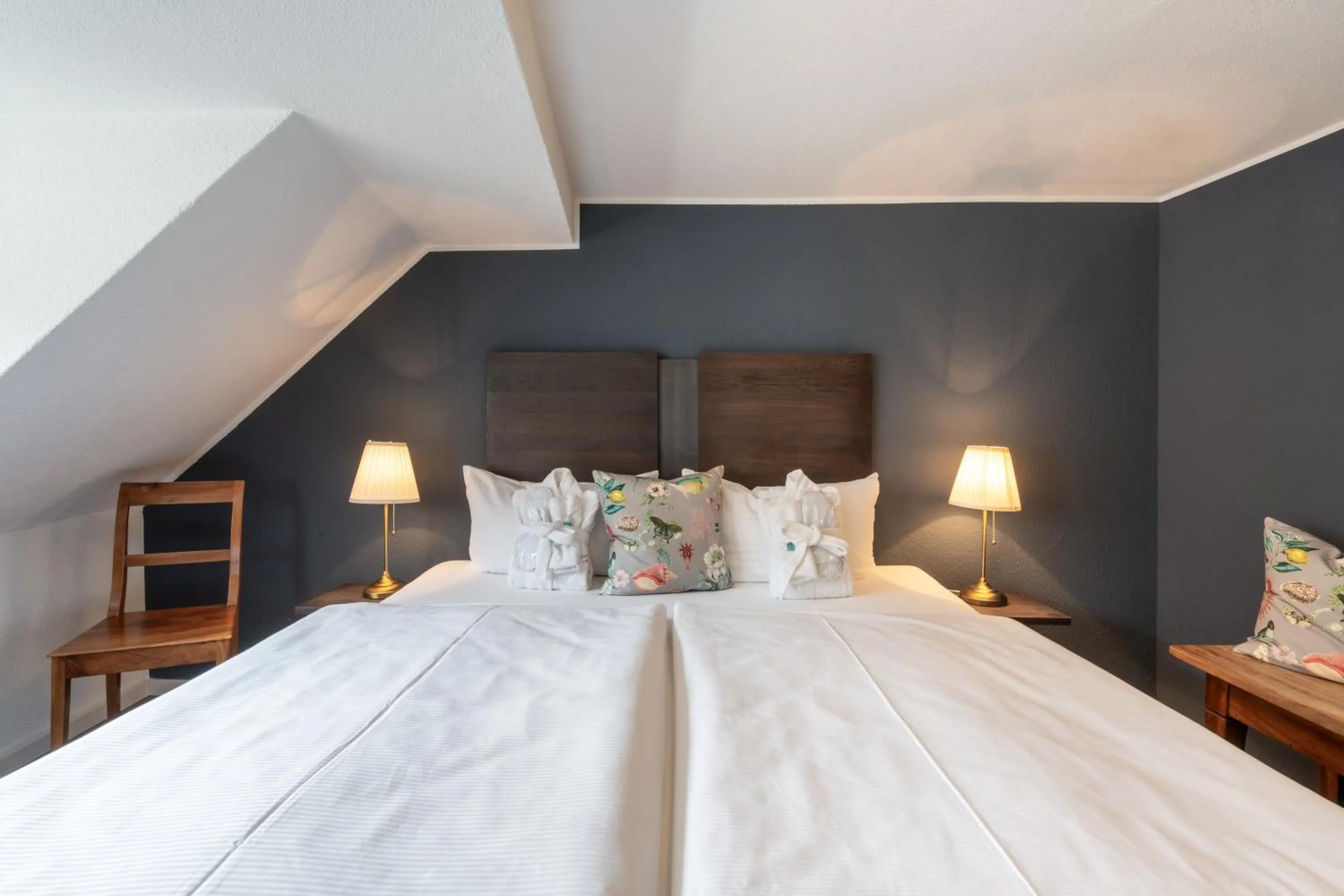 Photo of the whole room, Bed in Hotel am Fischmarkt