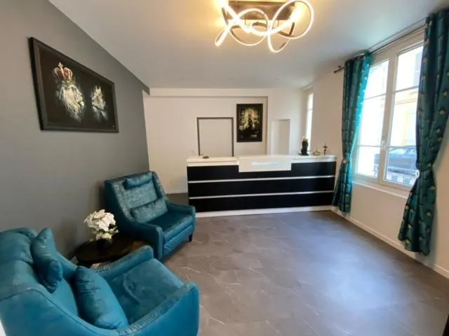Lobby or reception in Hôtel Le Home Saint Louis
