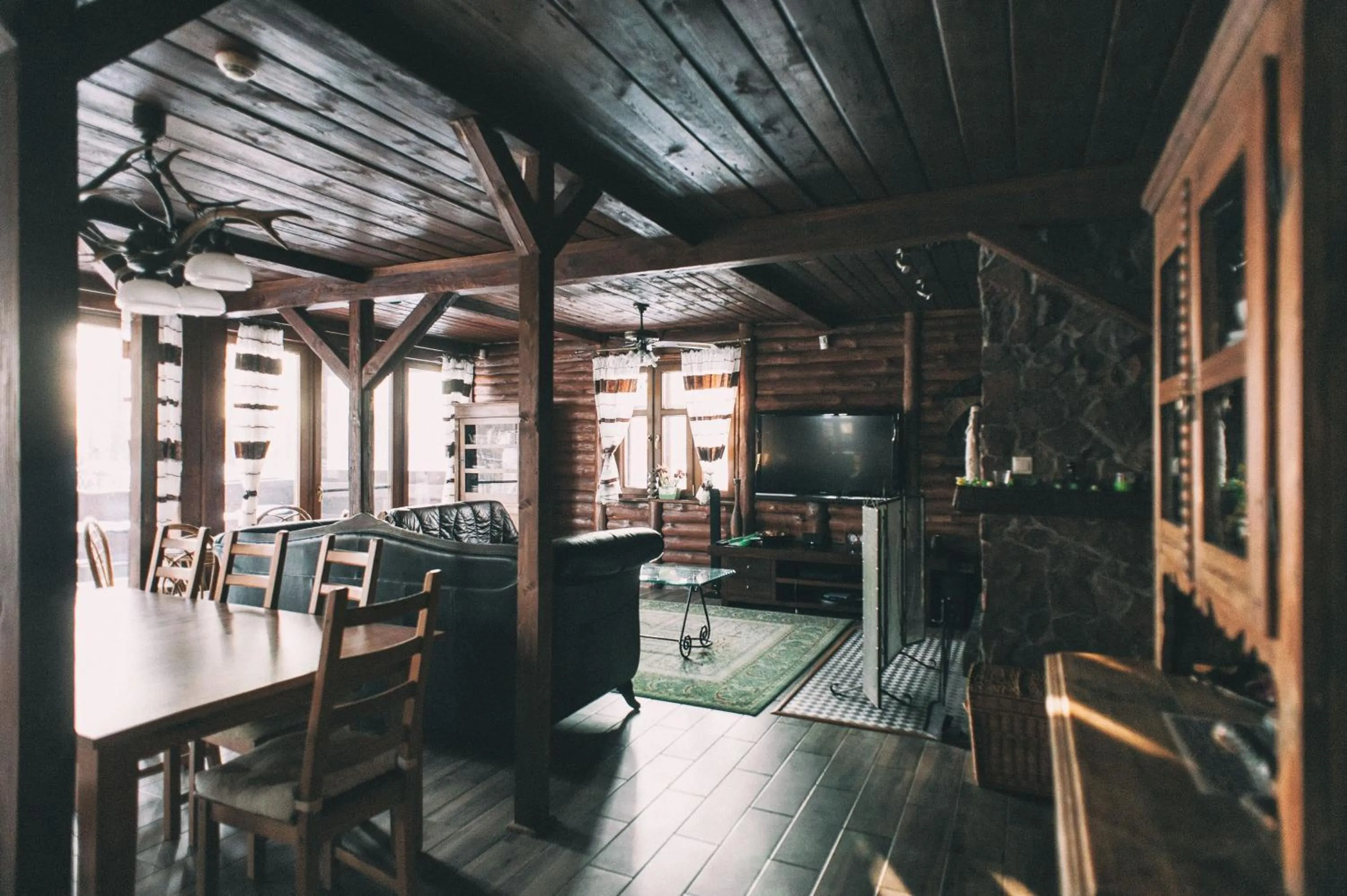 Dining area in Gasan Place - Domki na Mazurach