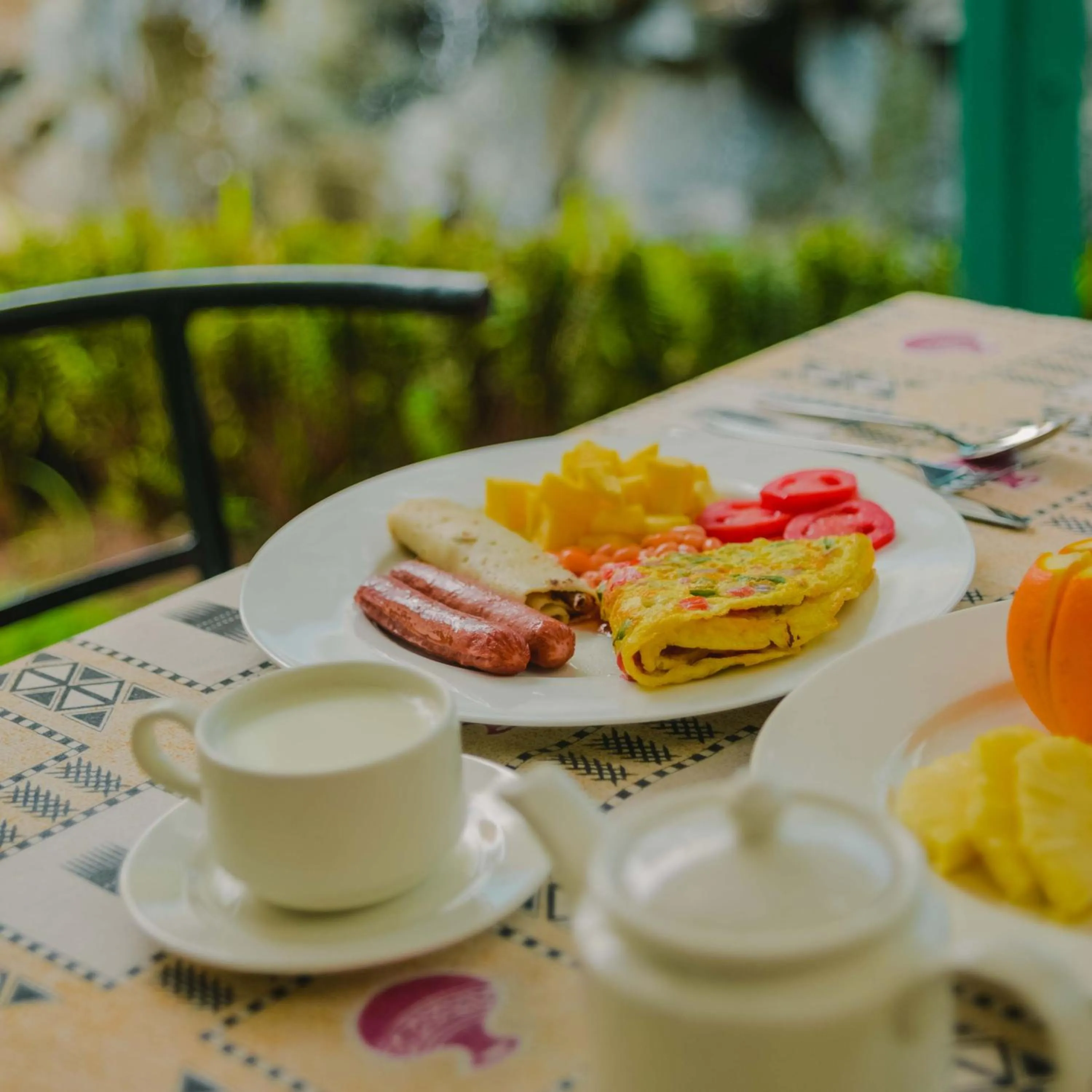 Breakfast in Crest Safari Lodge Bed and Breakfast
