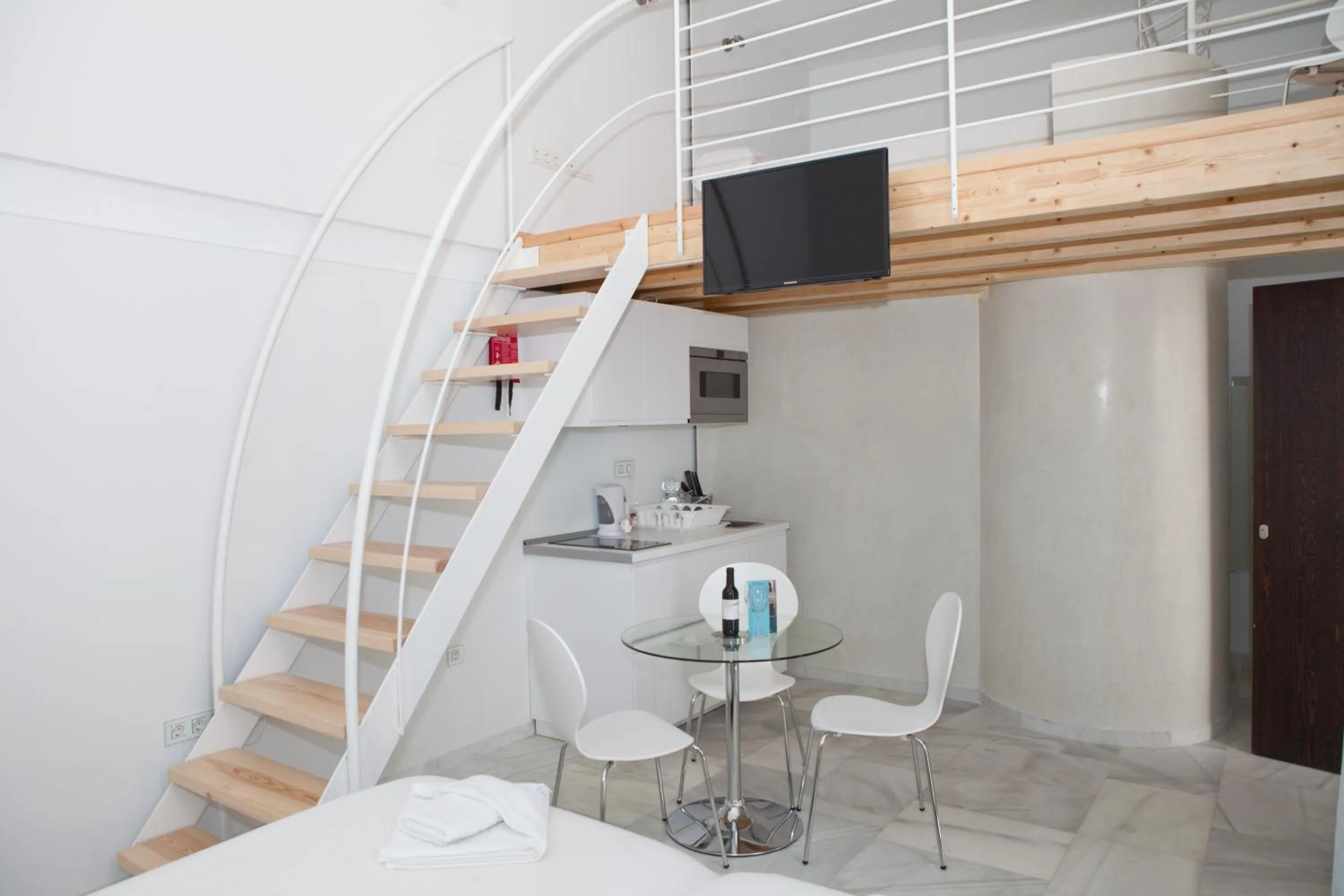 Dining area in Malaga City Breaks