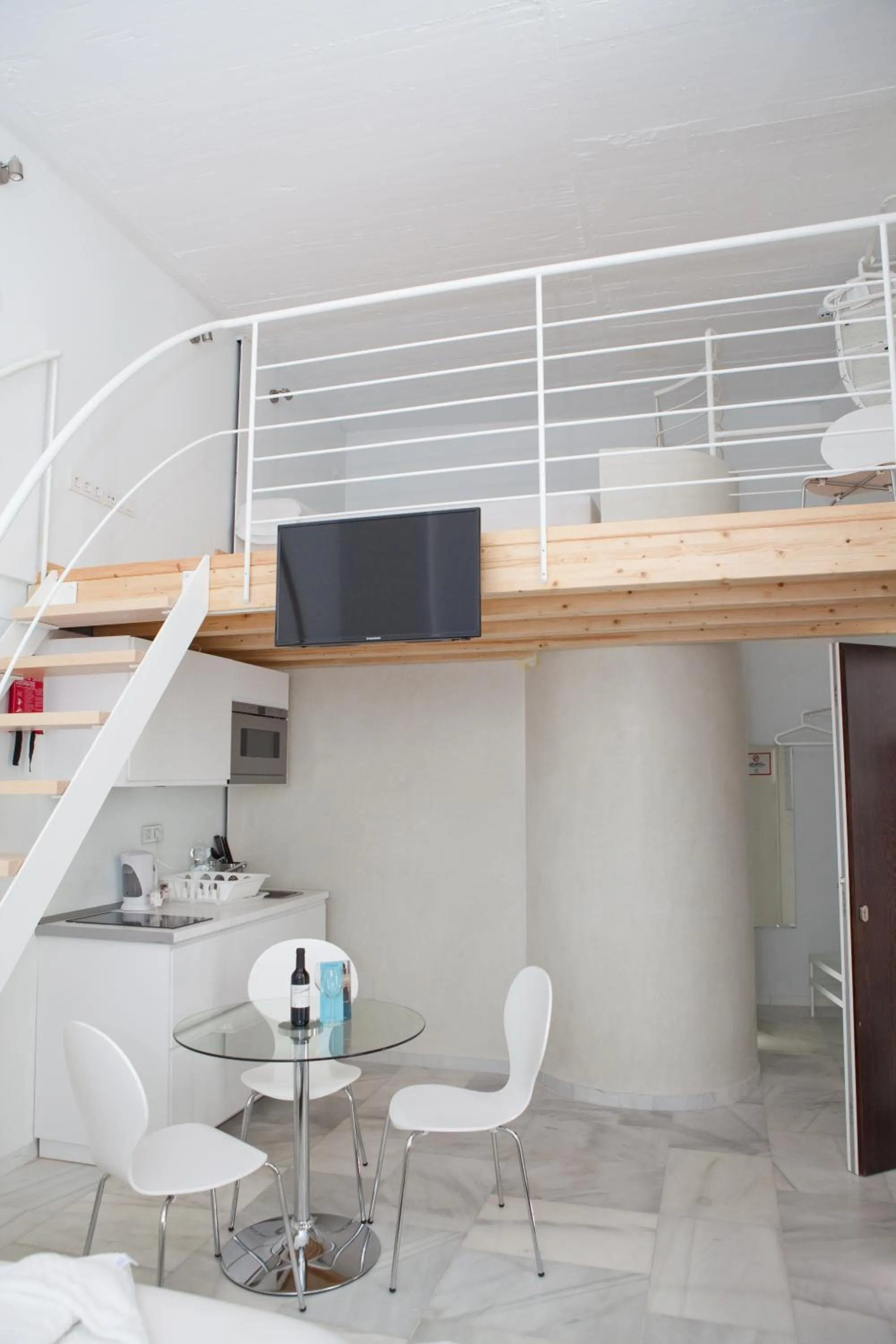 Dining area in Malaga City Breaks