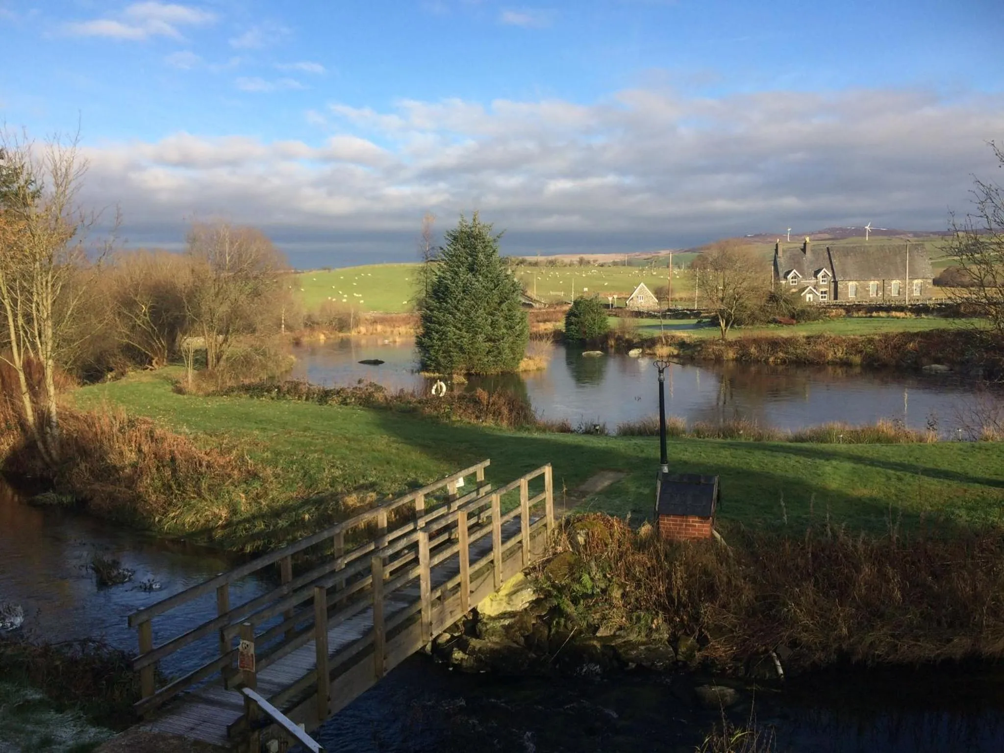 Lake view in Y Giler Arms