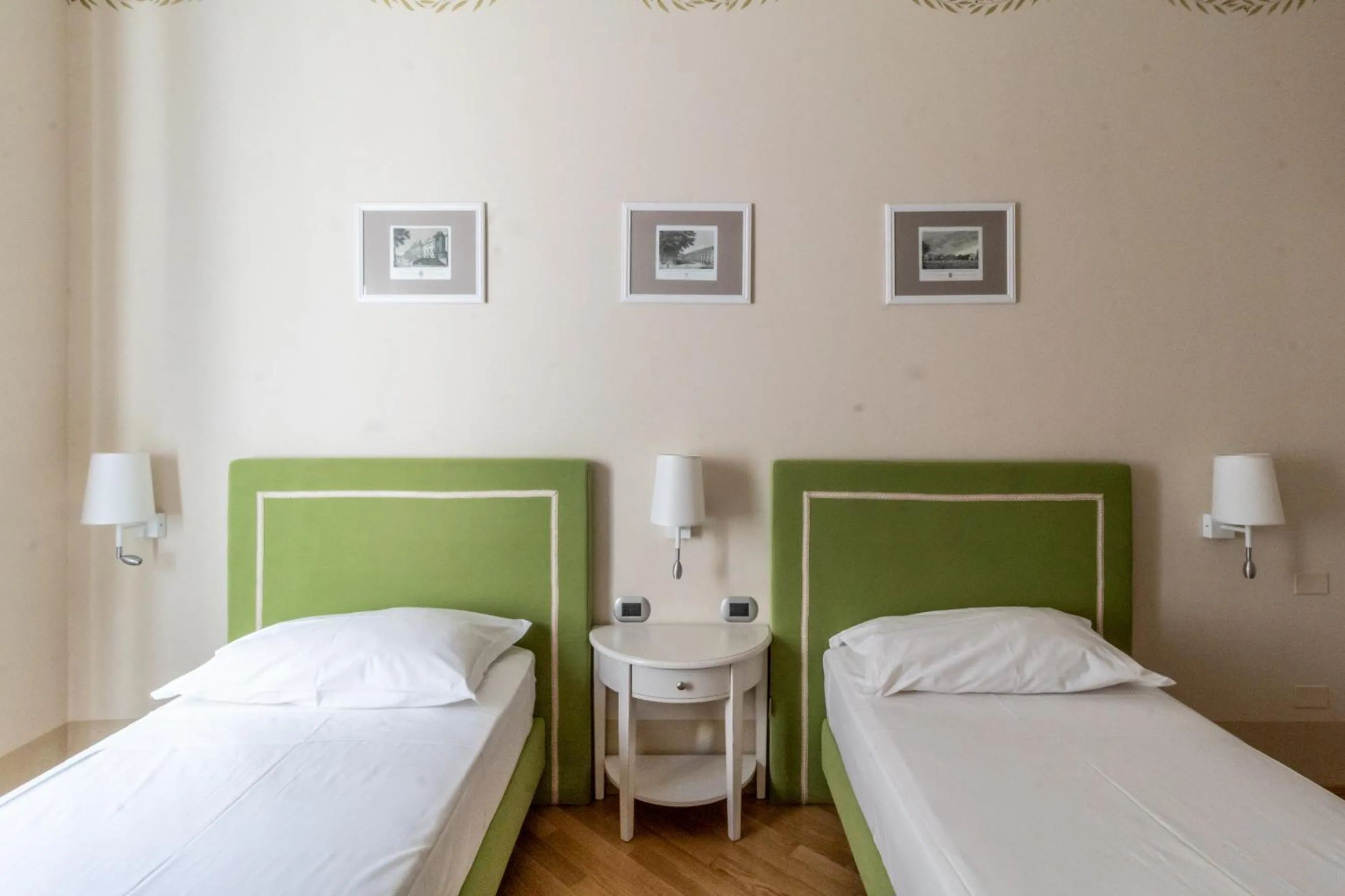 Bed in Casa Isolani Luxury Rooms Piazza Maggiore 1