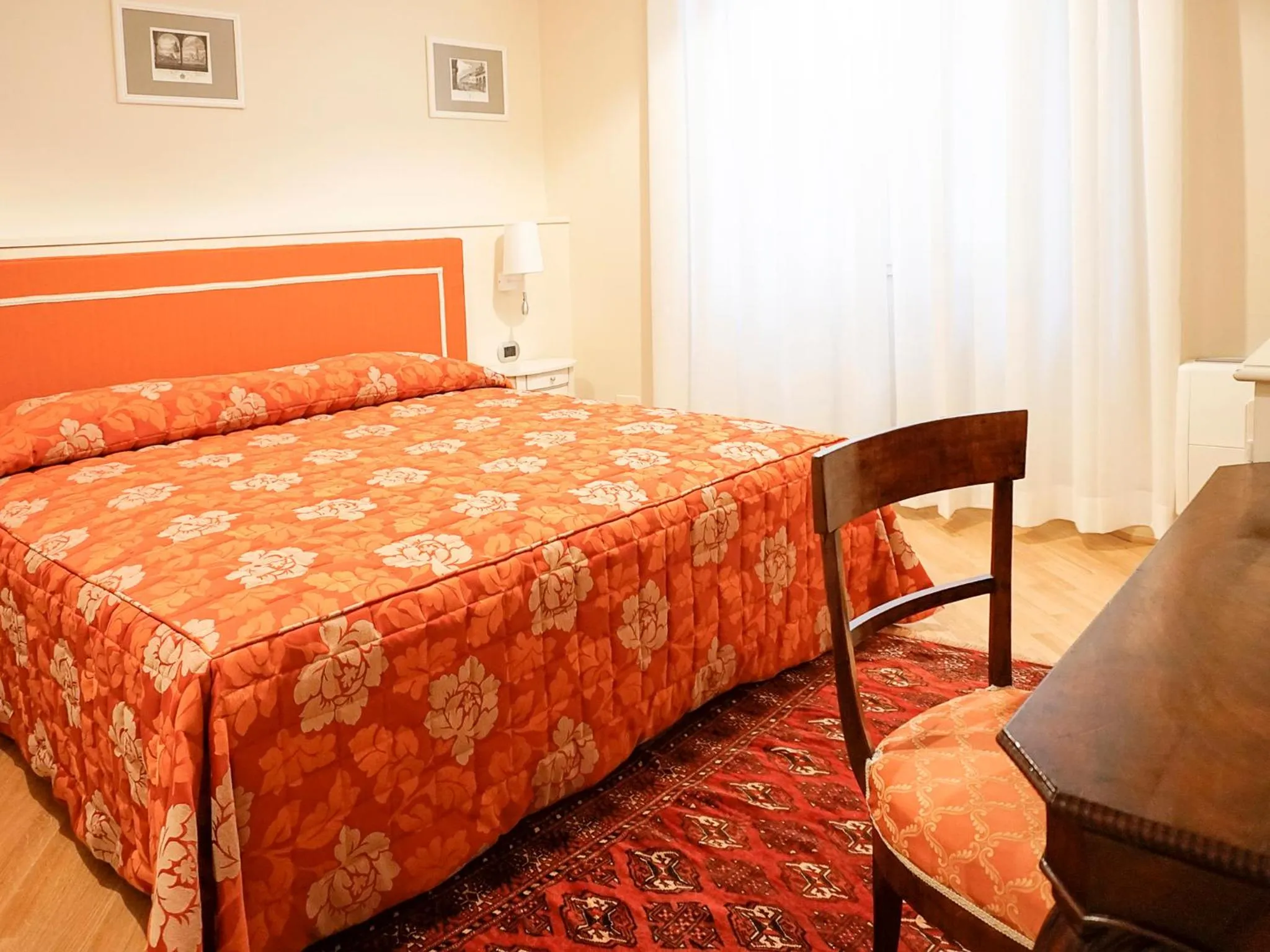 Photo of the whole room, Bed in Casa Isolani Luxury Rooms Piazza Maggiore 1