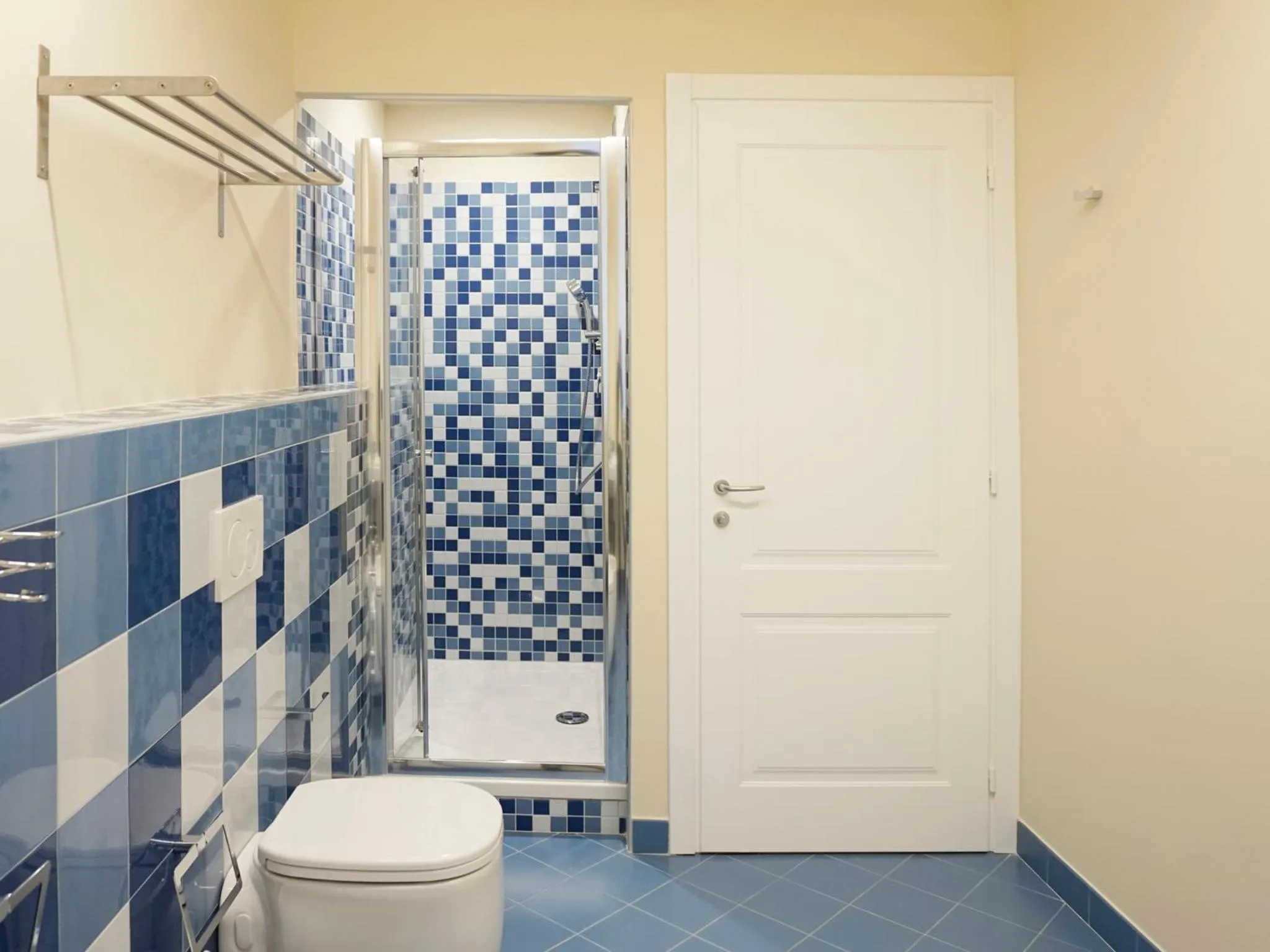 Bathroom in Casa Isolani Luxury Rooms Piazza Maggiore 1