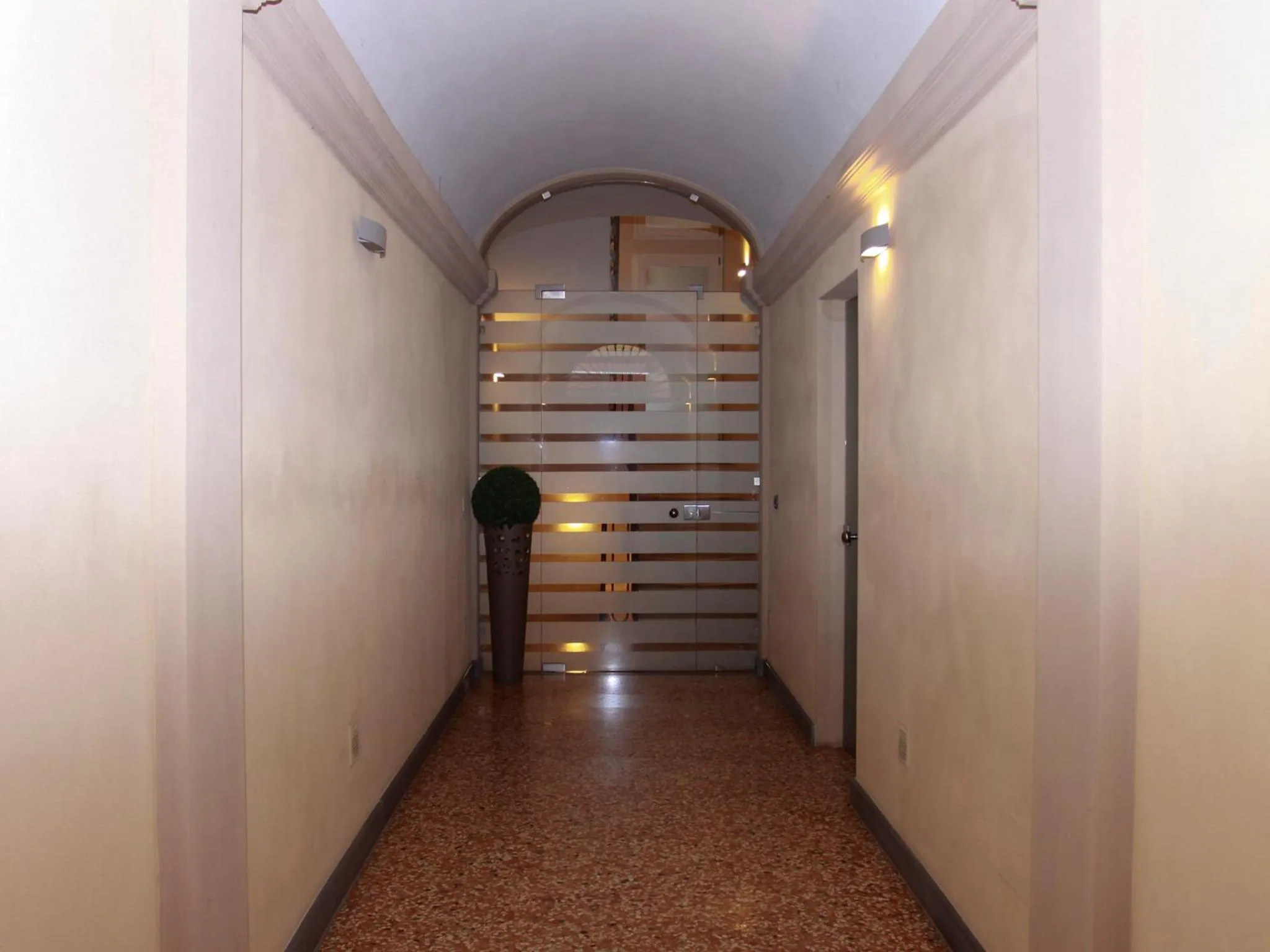 Property building in Casa Isolani Luxury Rooms Piazza Maggiore 1
