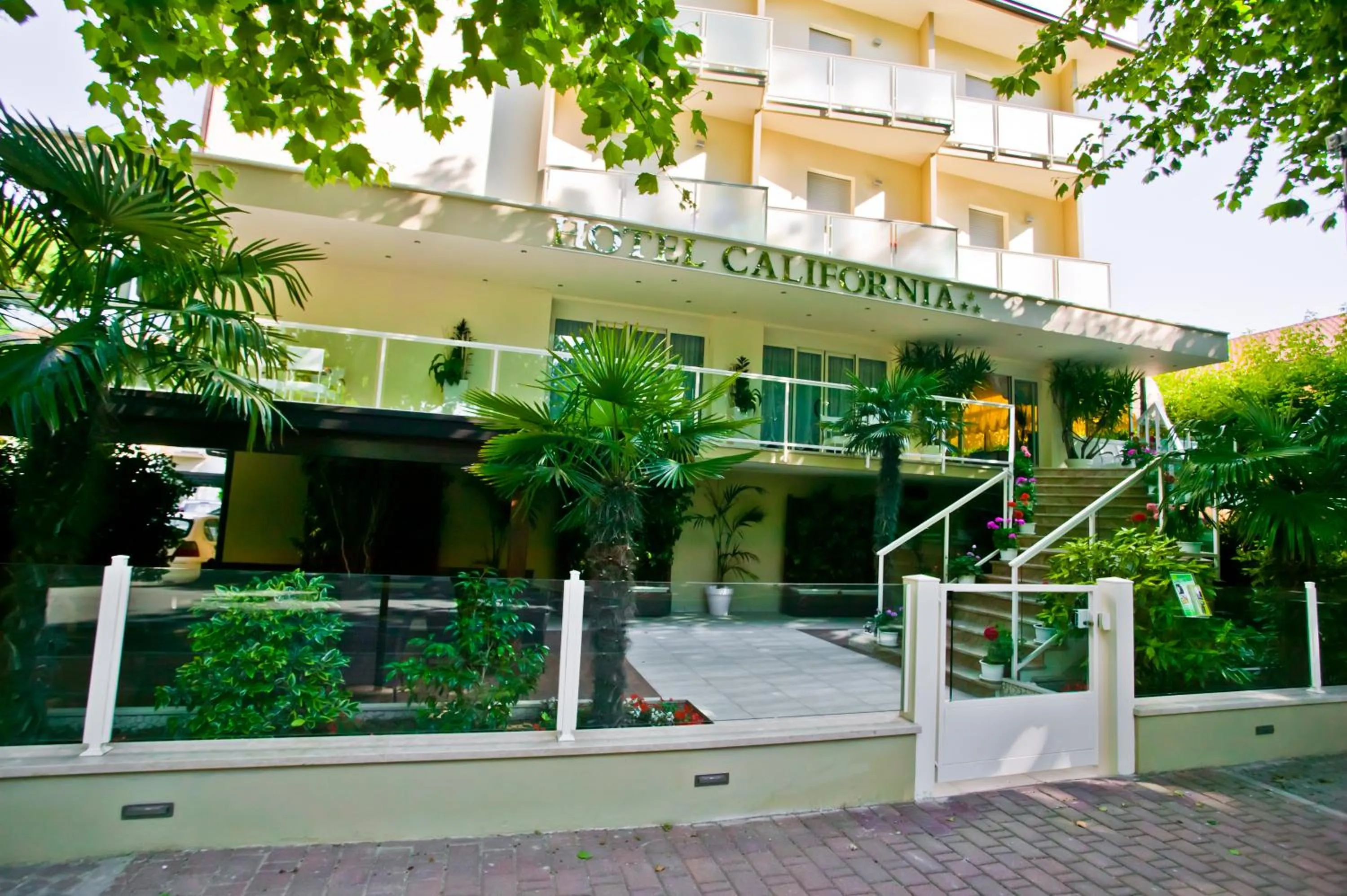 Property building in California Pastry Hotel