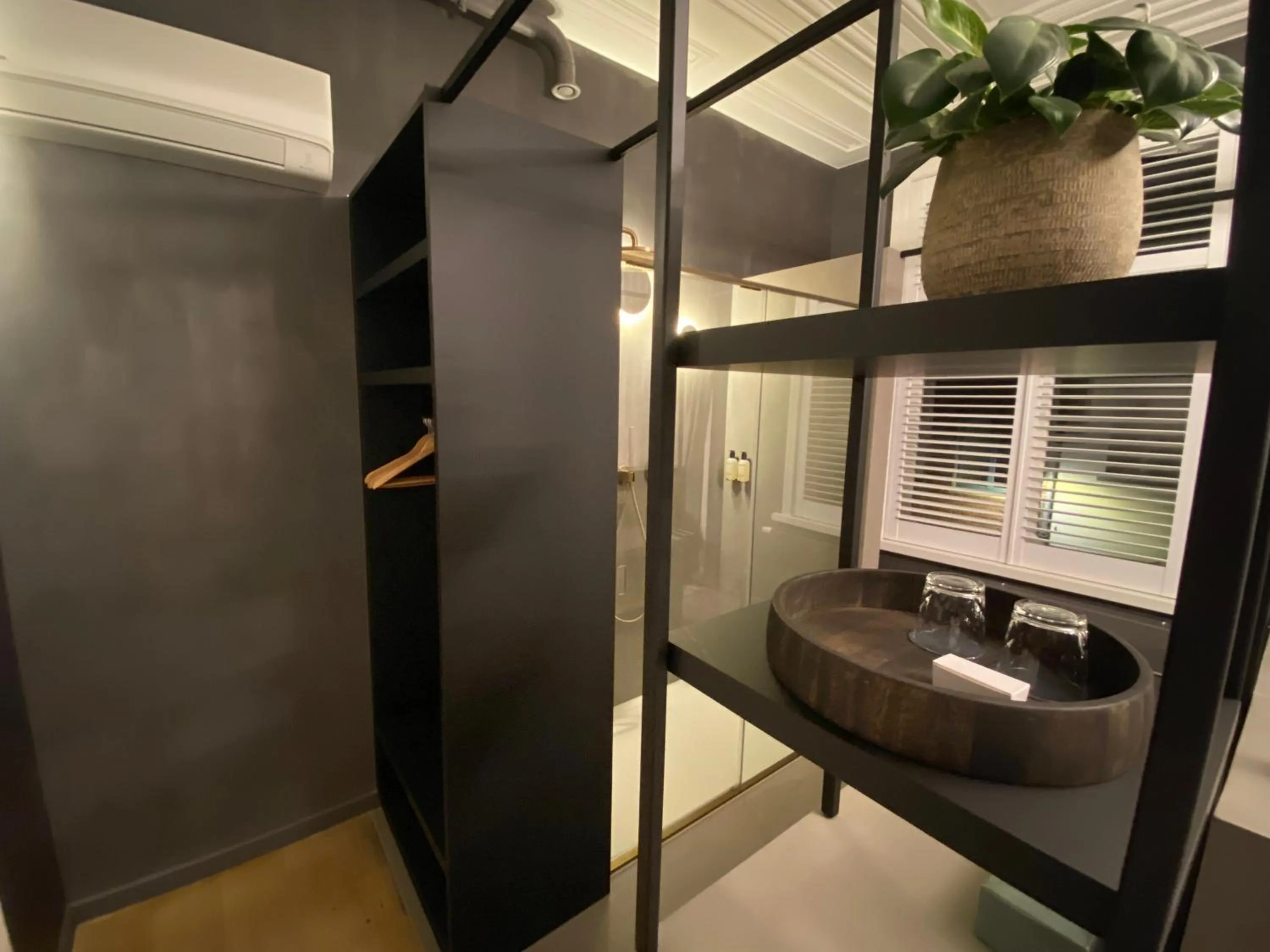 Shower in Amato-Brugge