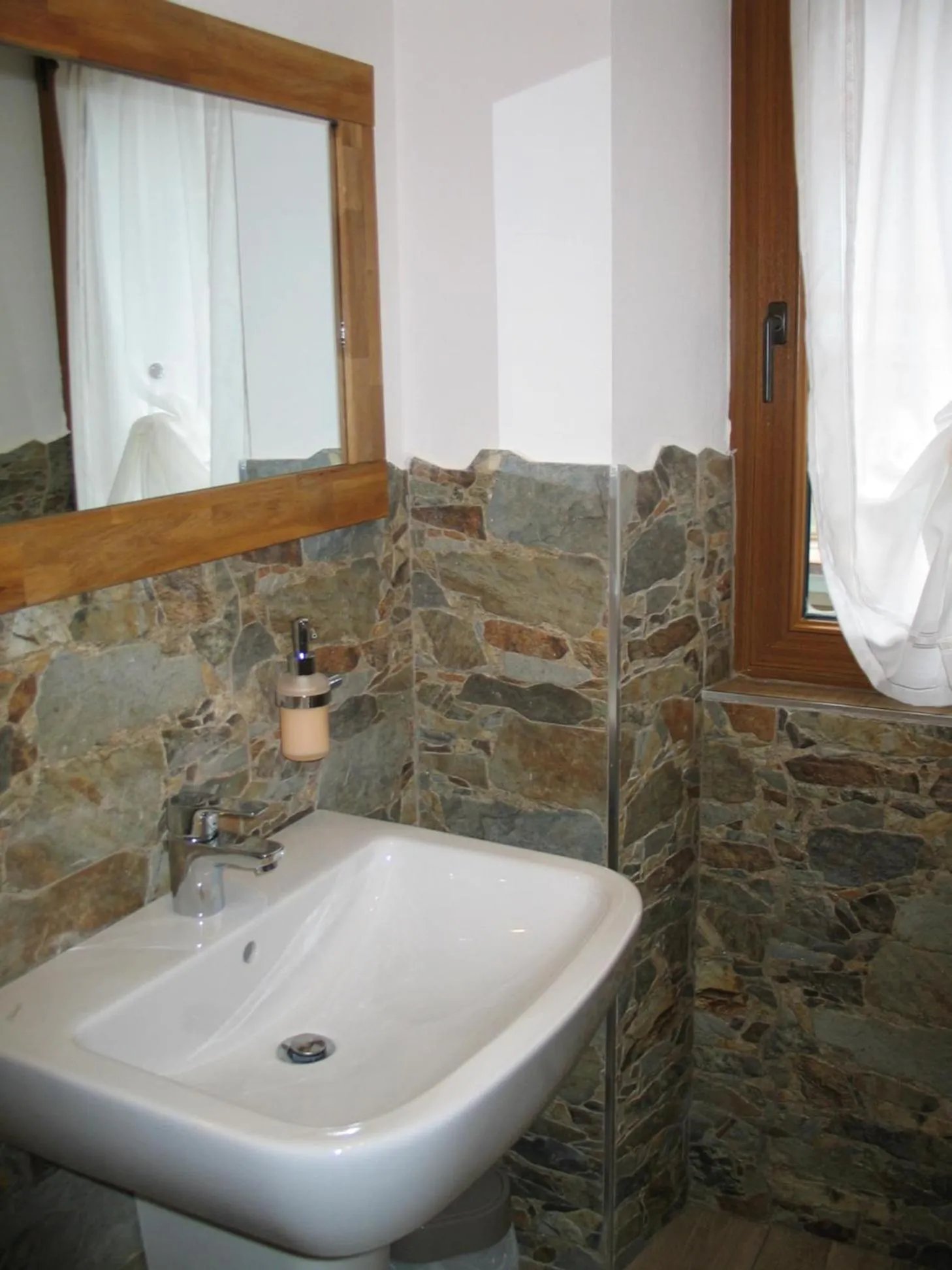 Bathroom in B & B Le Riue