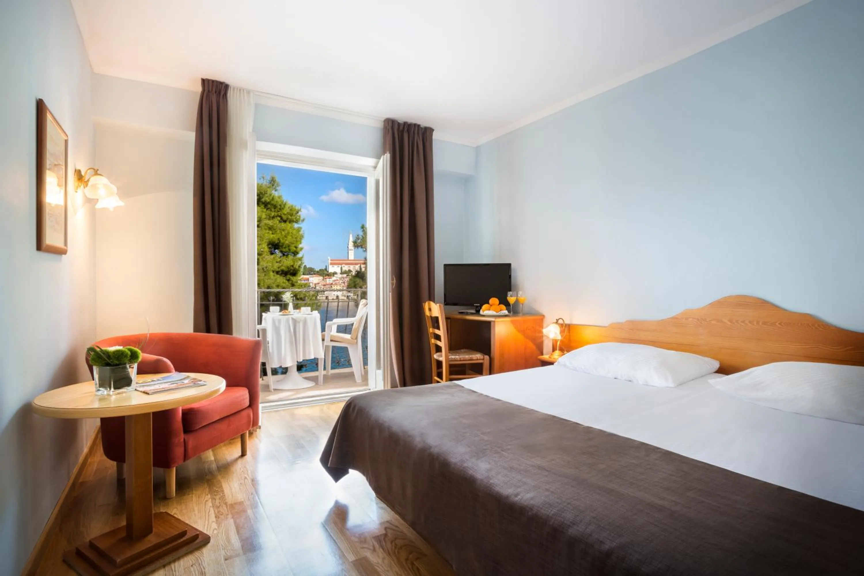 Seating area, Bed in Maistra Select Island Hotel Katarina