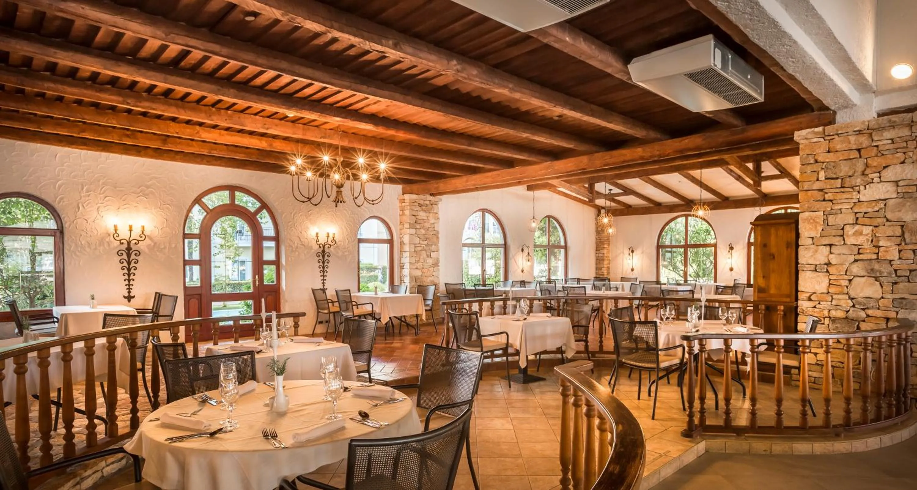 Restaurant/places to eat in Maistra Select Island Hotel Katarina