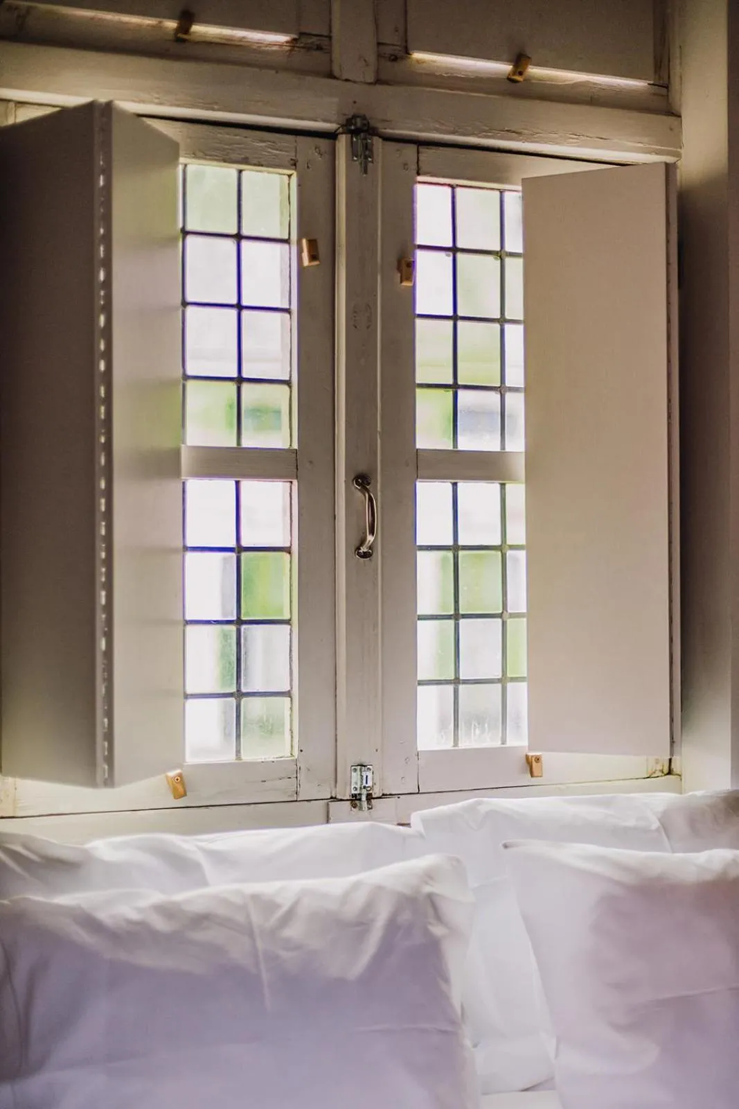 Bed in Burgstraat 8