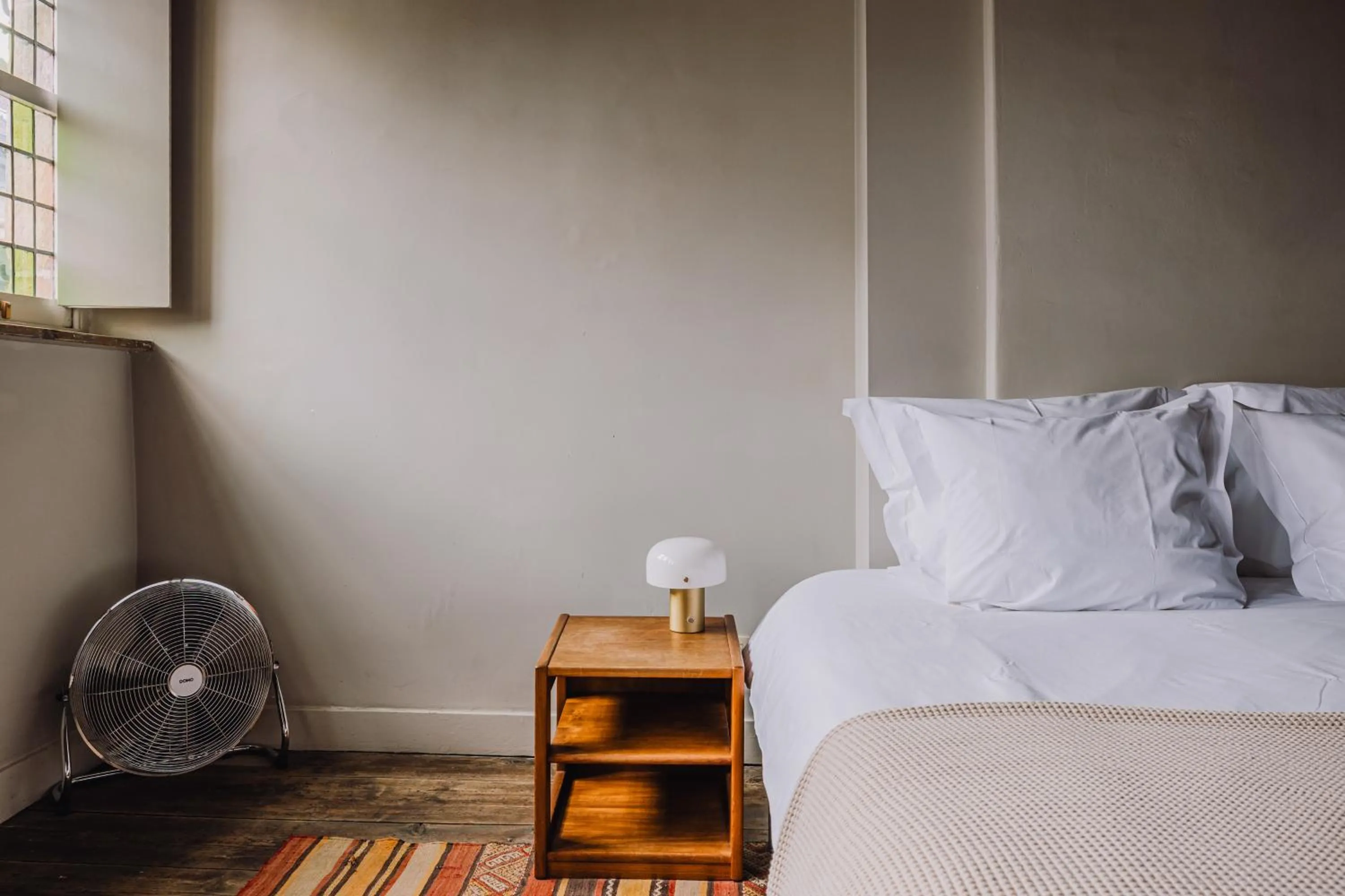 Bed in Burgstraat 8