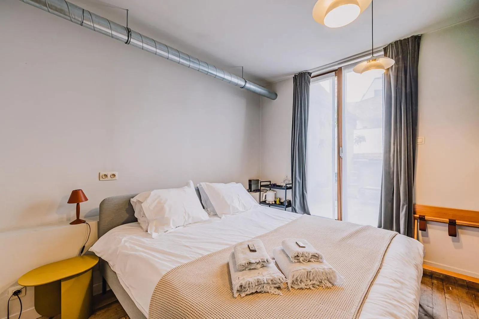 Bed in Burgstraat 8