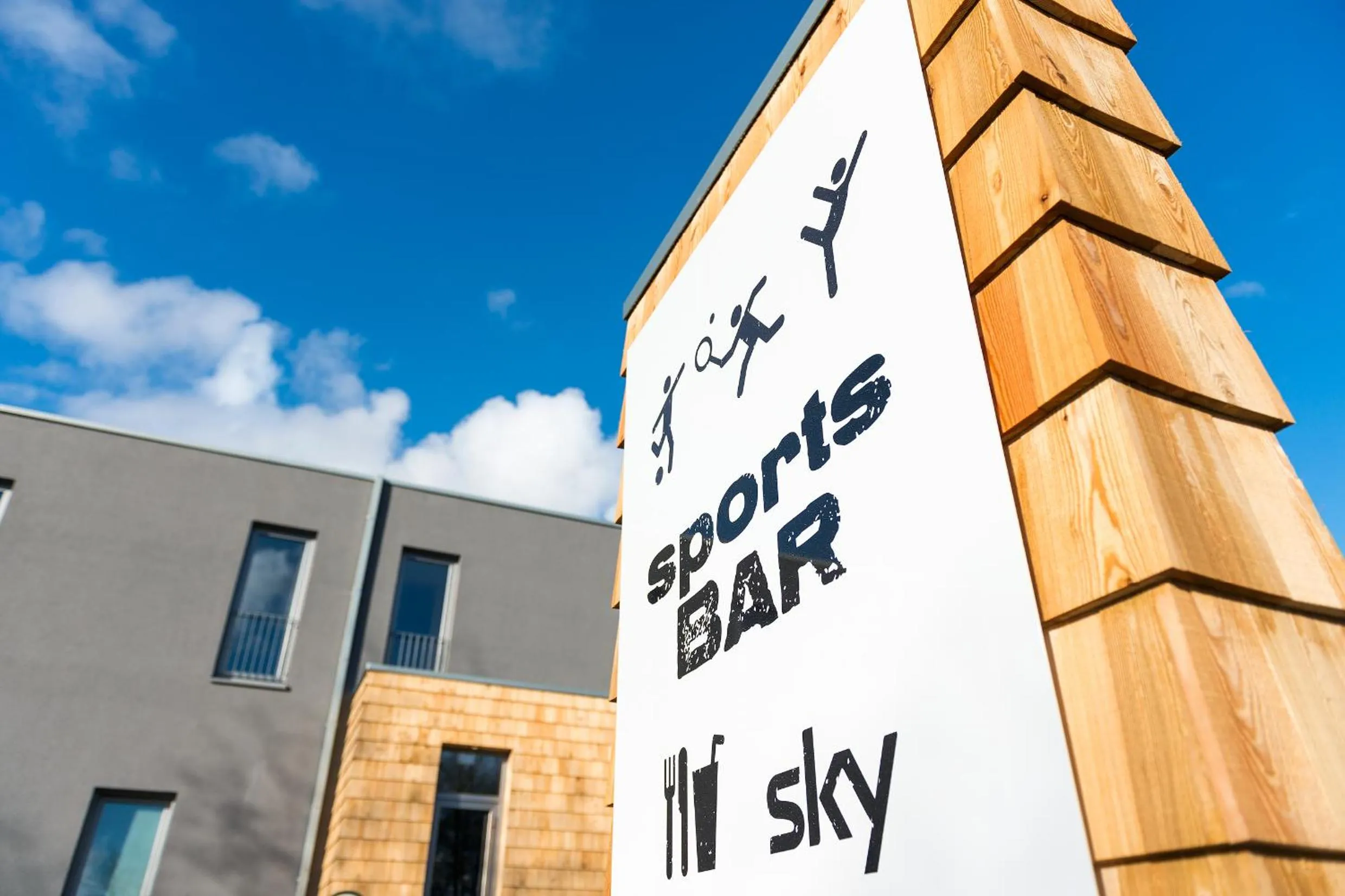 Lounge or bar in moveINN