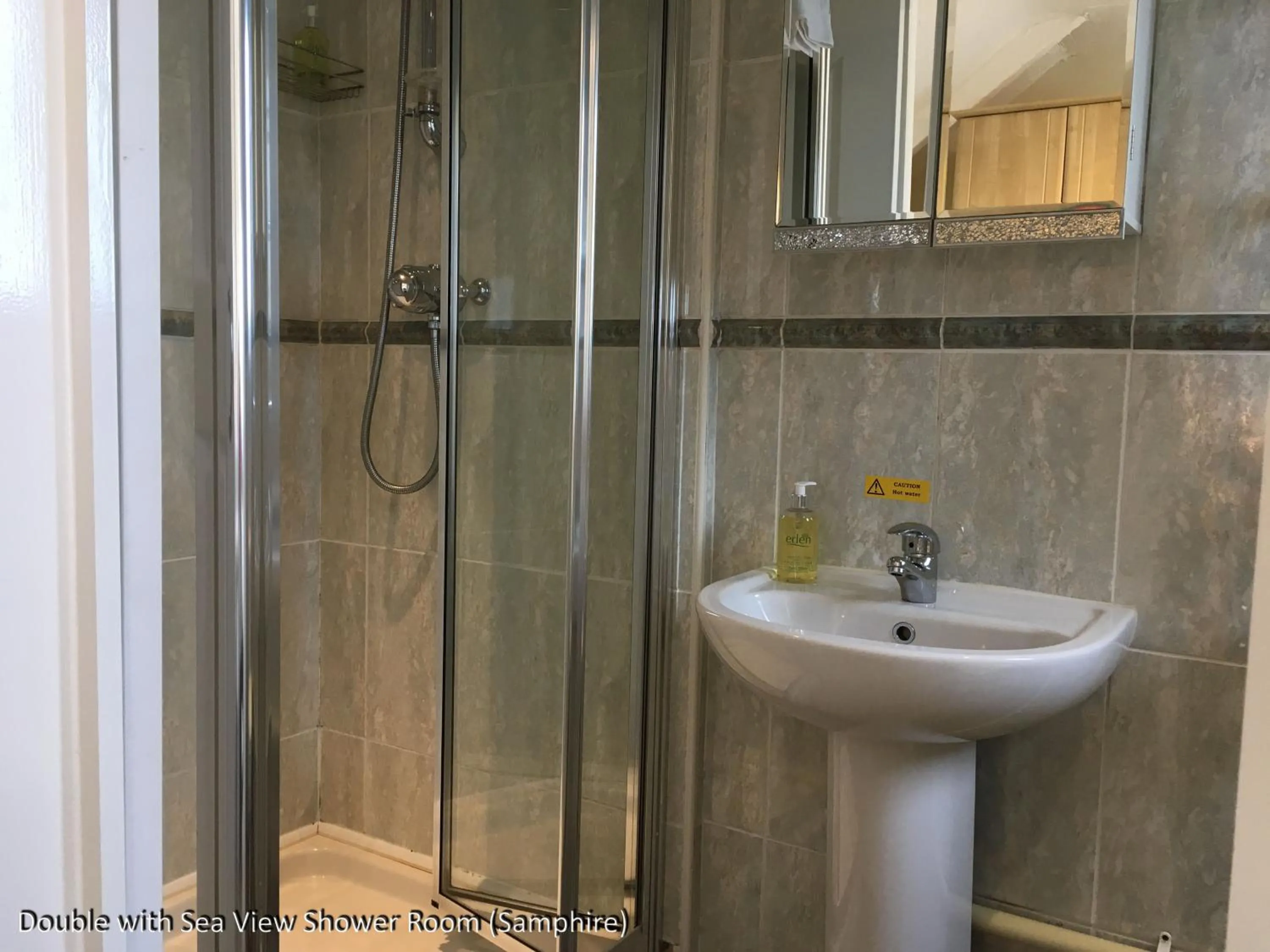 Shower in The Old Quay House