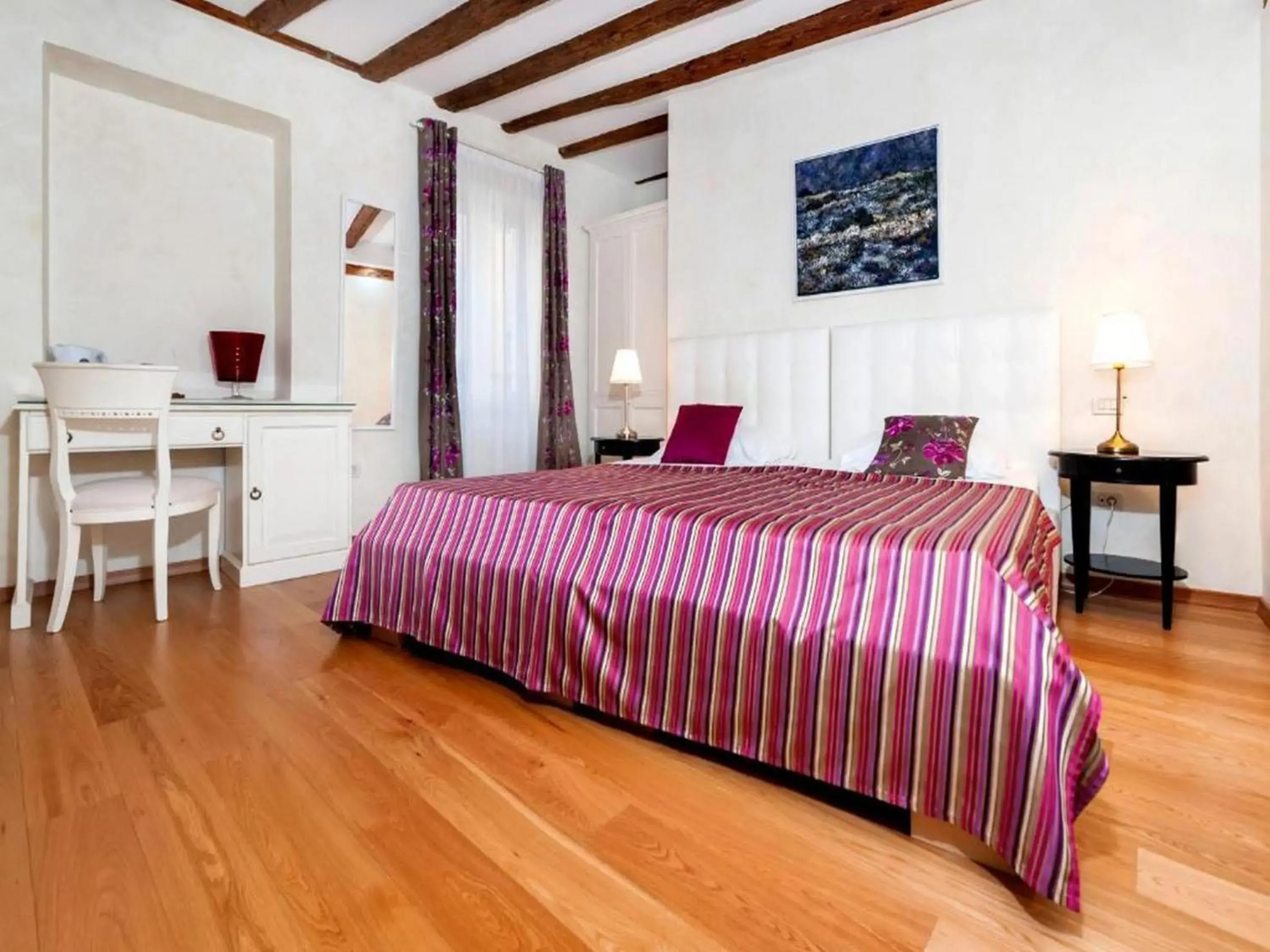 Double Room in Heritage Hotel Villa Valdibora Double Room in Heritage Hotel Villa Valdibora