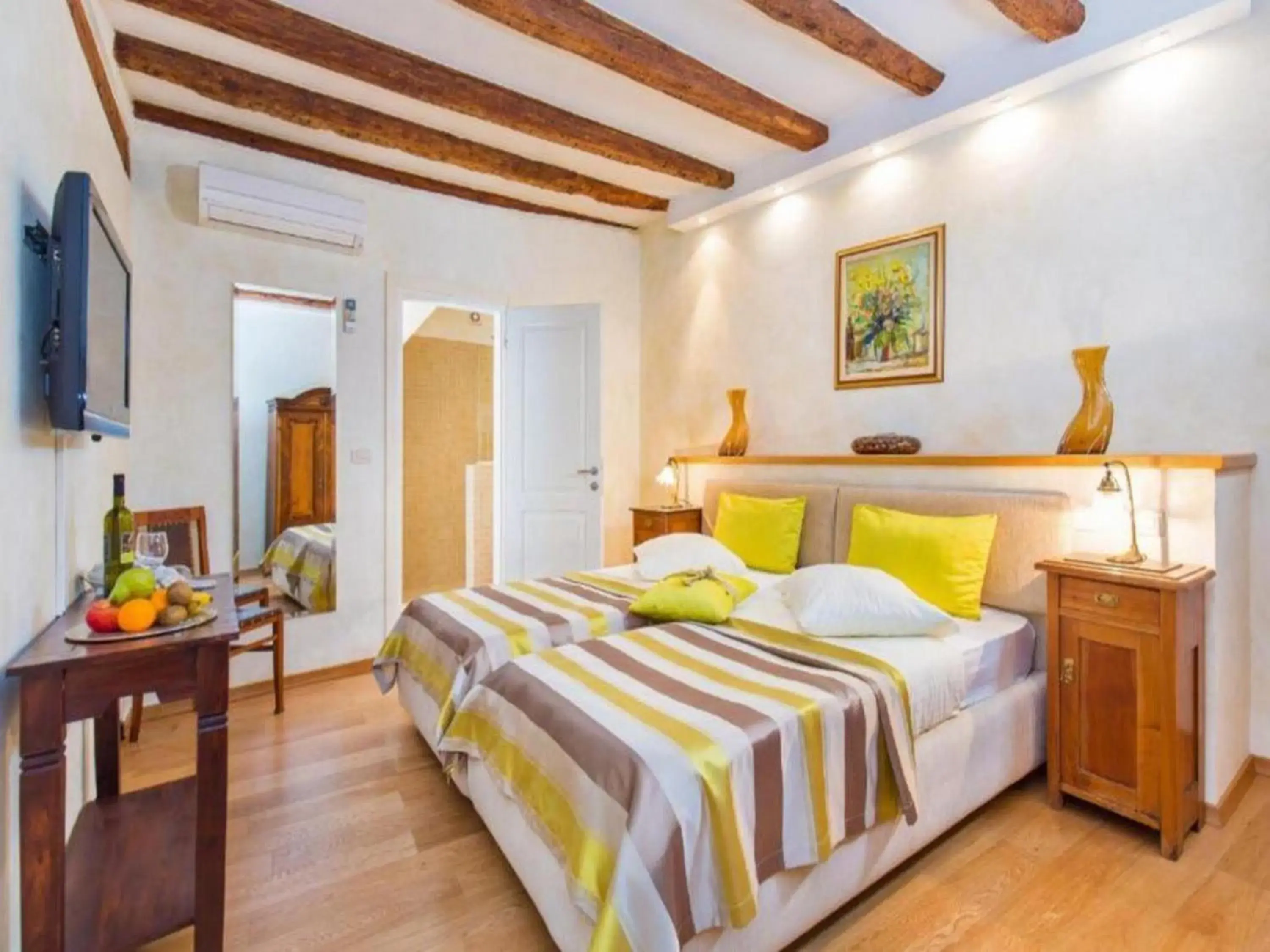 Double Room in Heritage Hotel Villa Valdibora Double Room in Heritage Hotel Villa Valdibora
