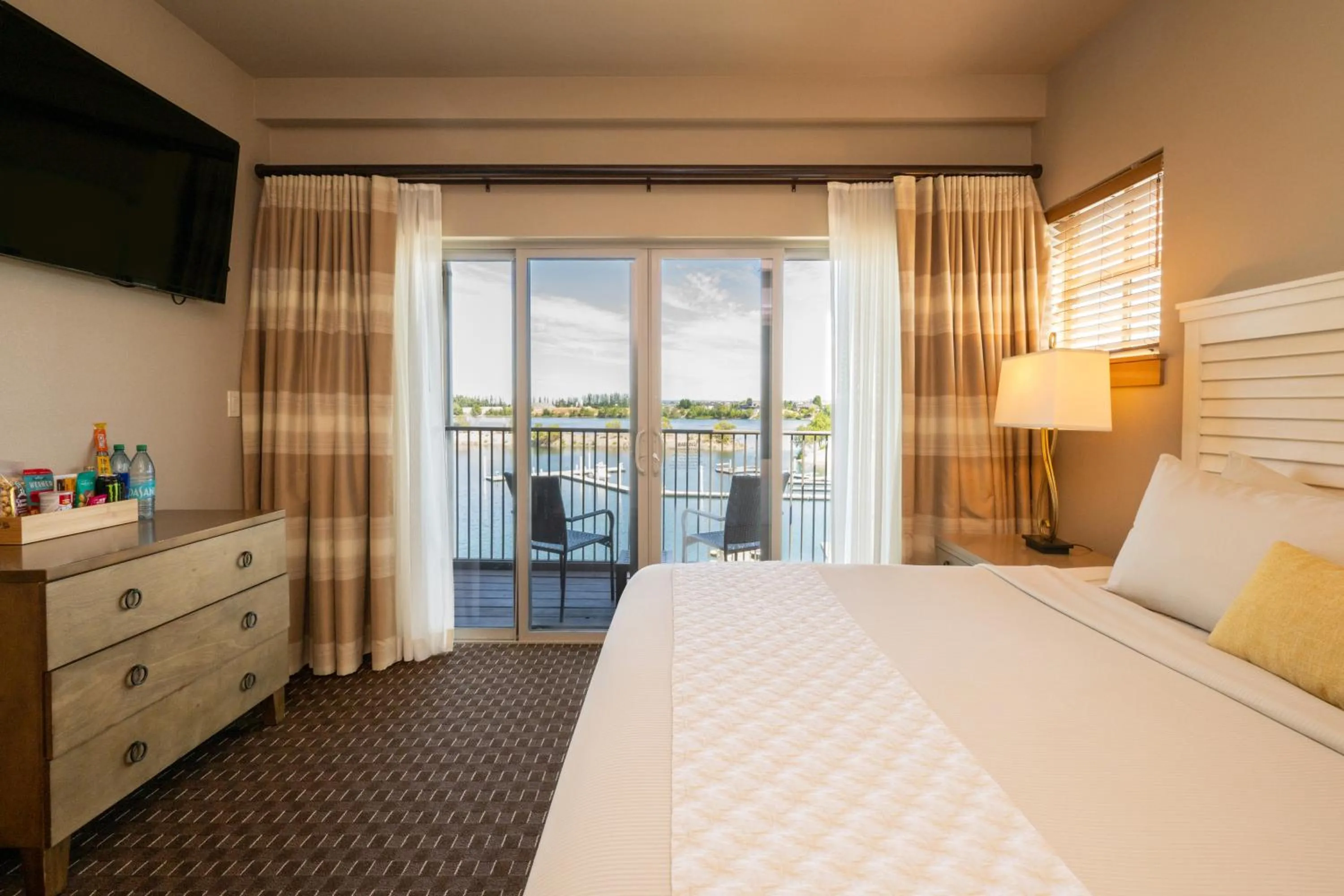 Bed in The Lodge at Columbia Point