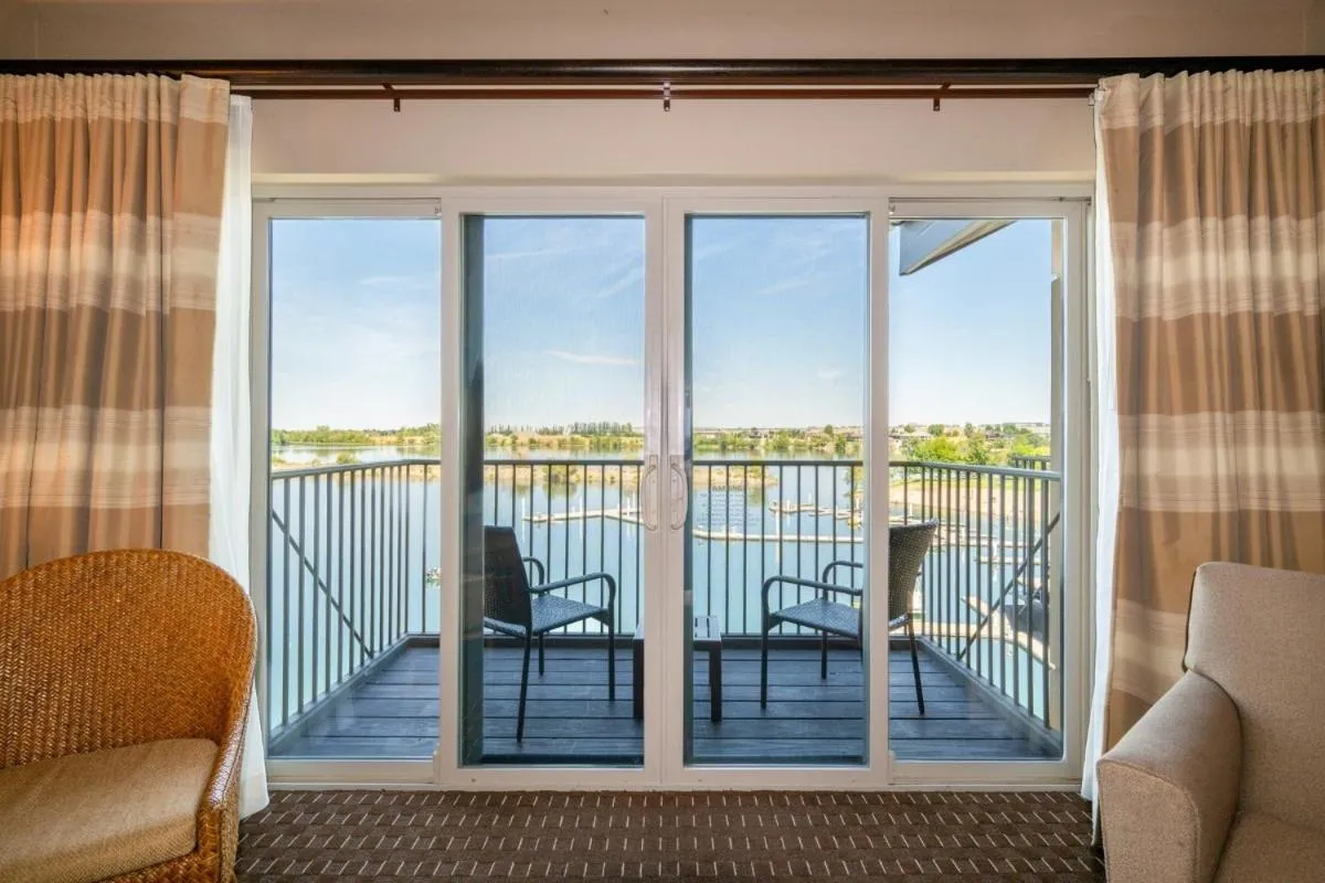 The Lodge at Columbia Point