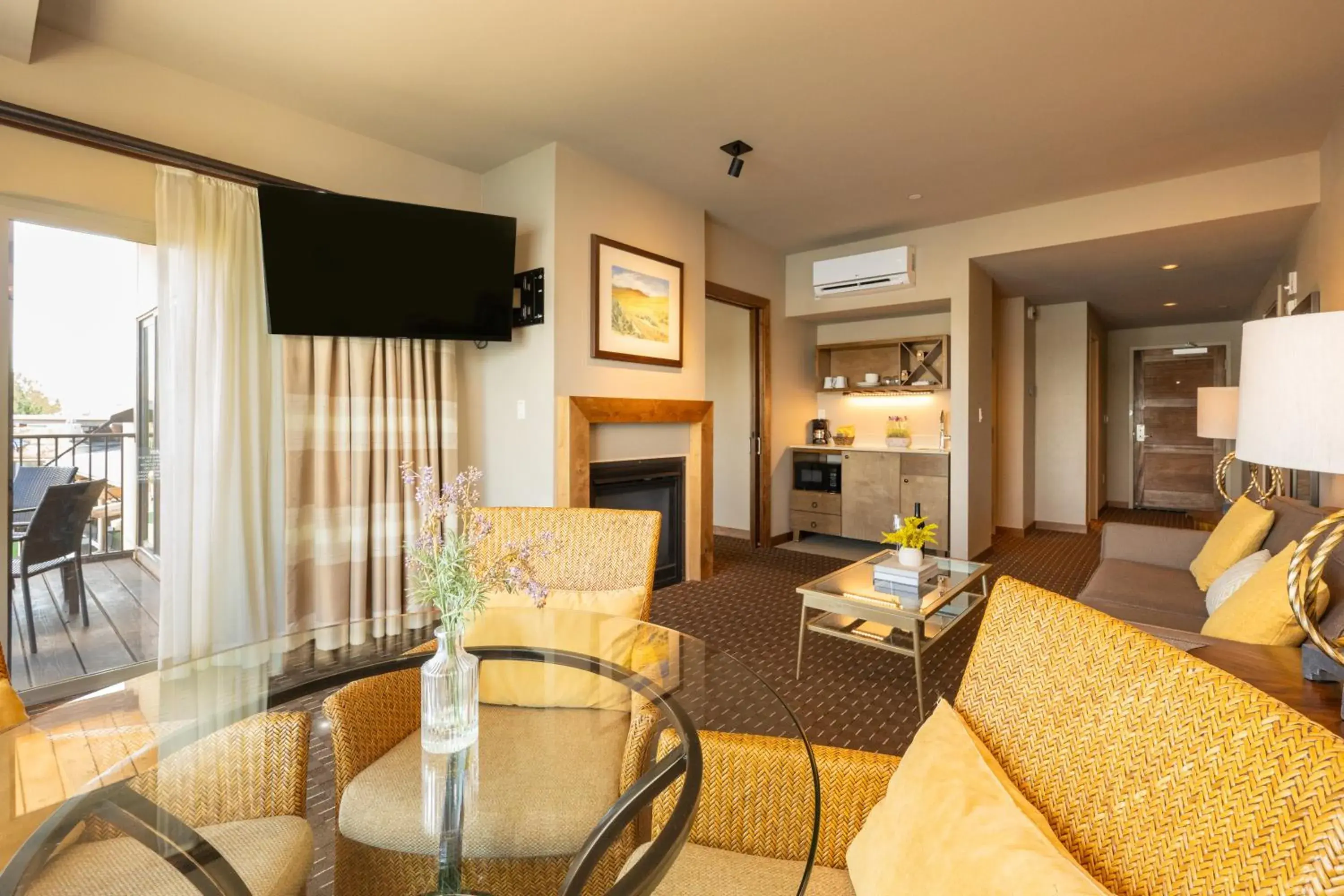 Living room in The Lodge at Columbia Point Living room in The Lodge at Columbia Point