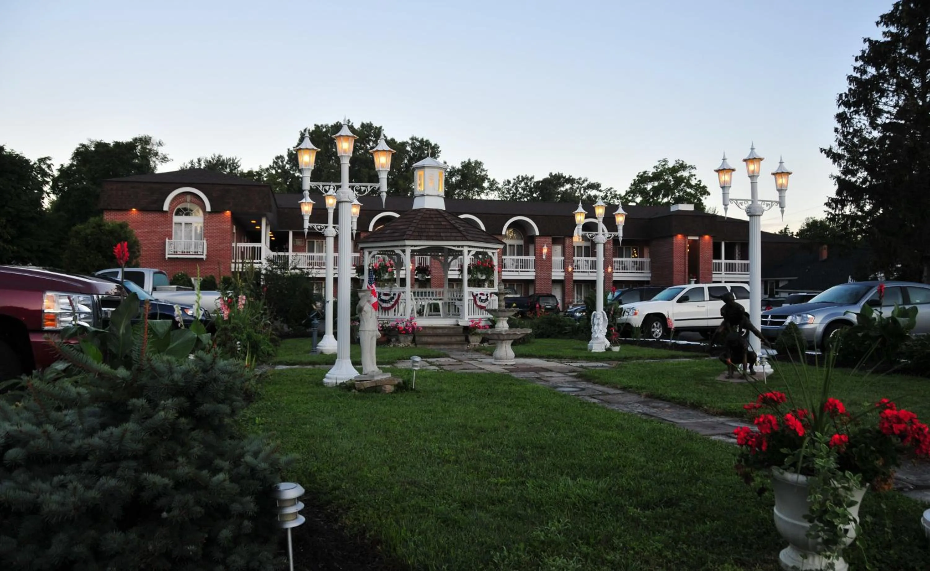 Lockport Inn and Suites