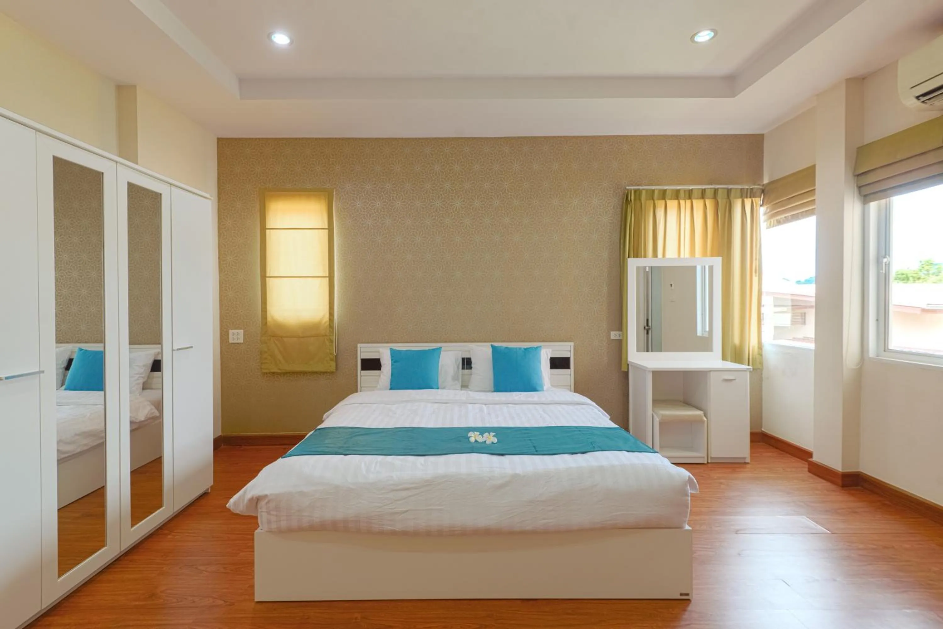 Bedroom, Bed in June Pool Villa