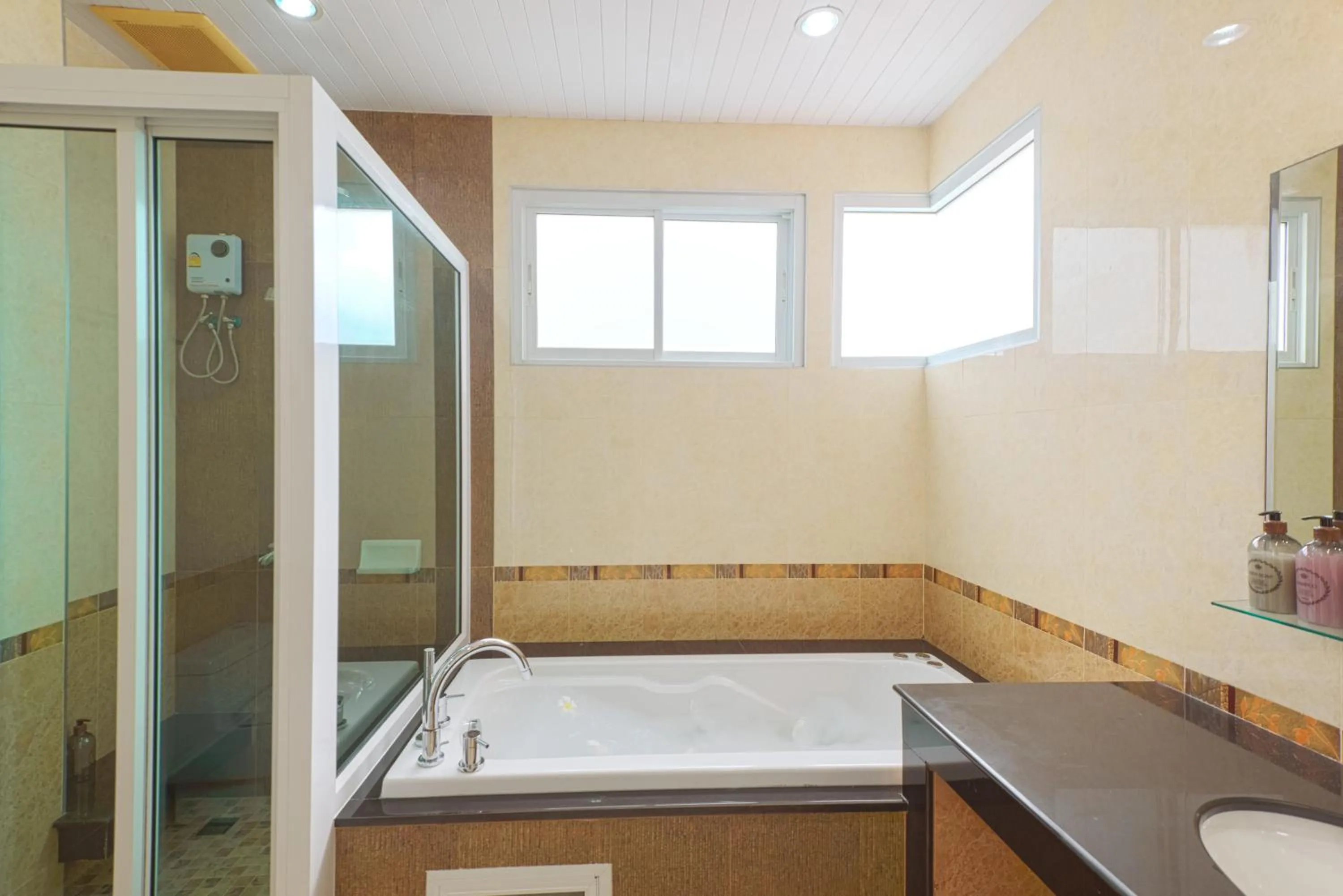 Bathroom in June Pool Villa