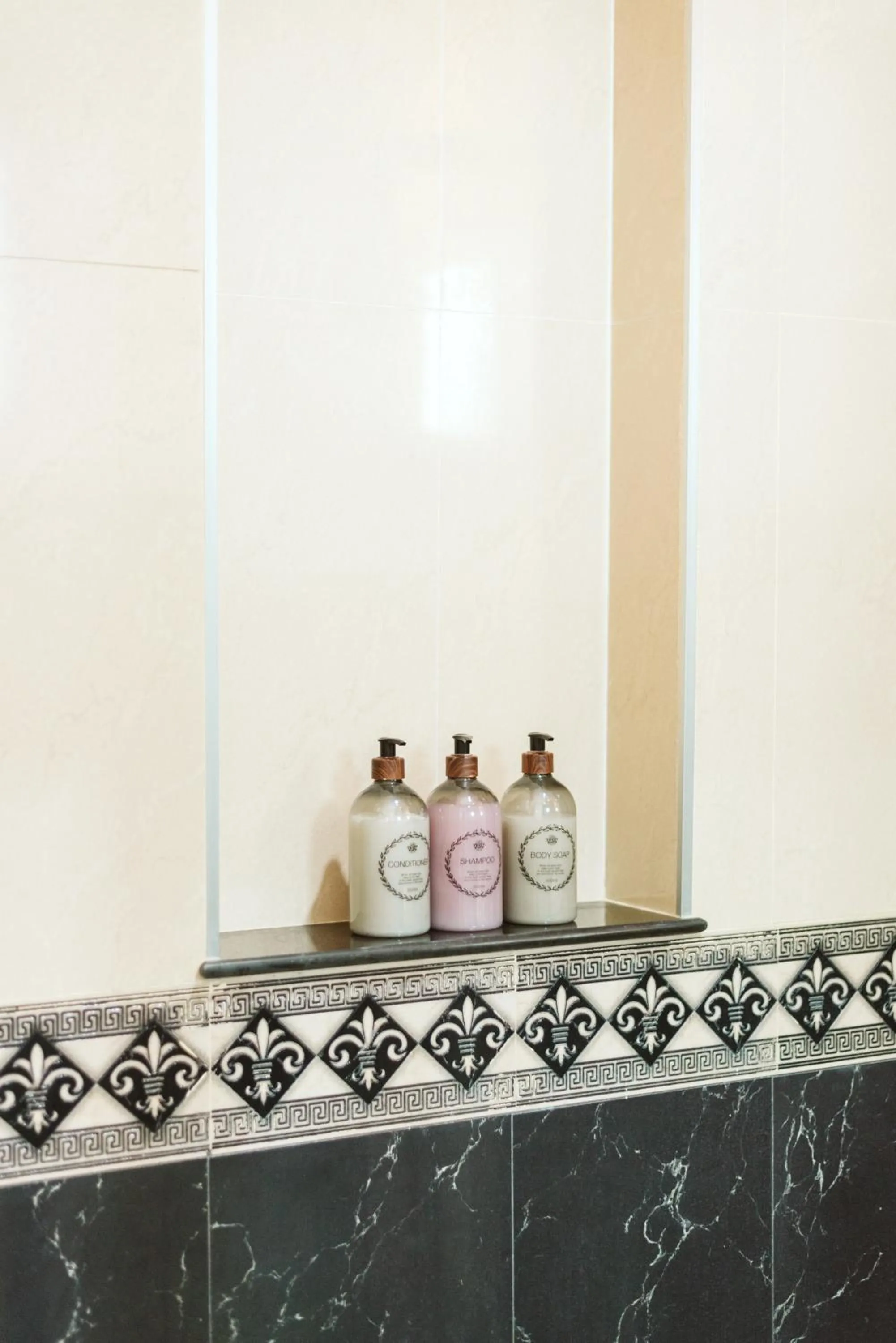 Bathroom in June Pool Villa