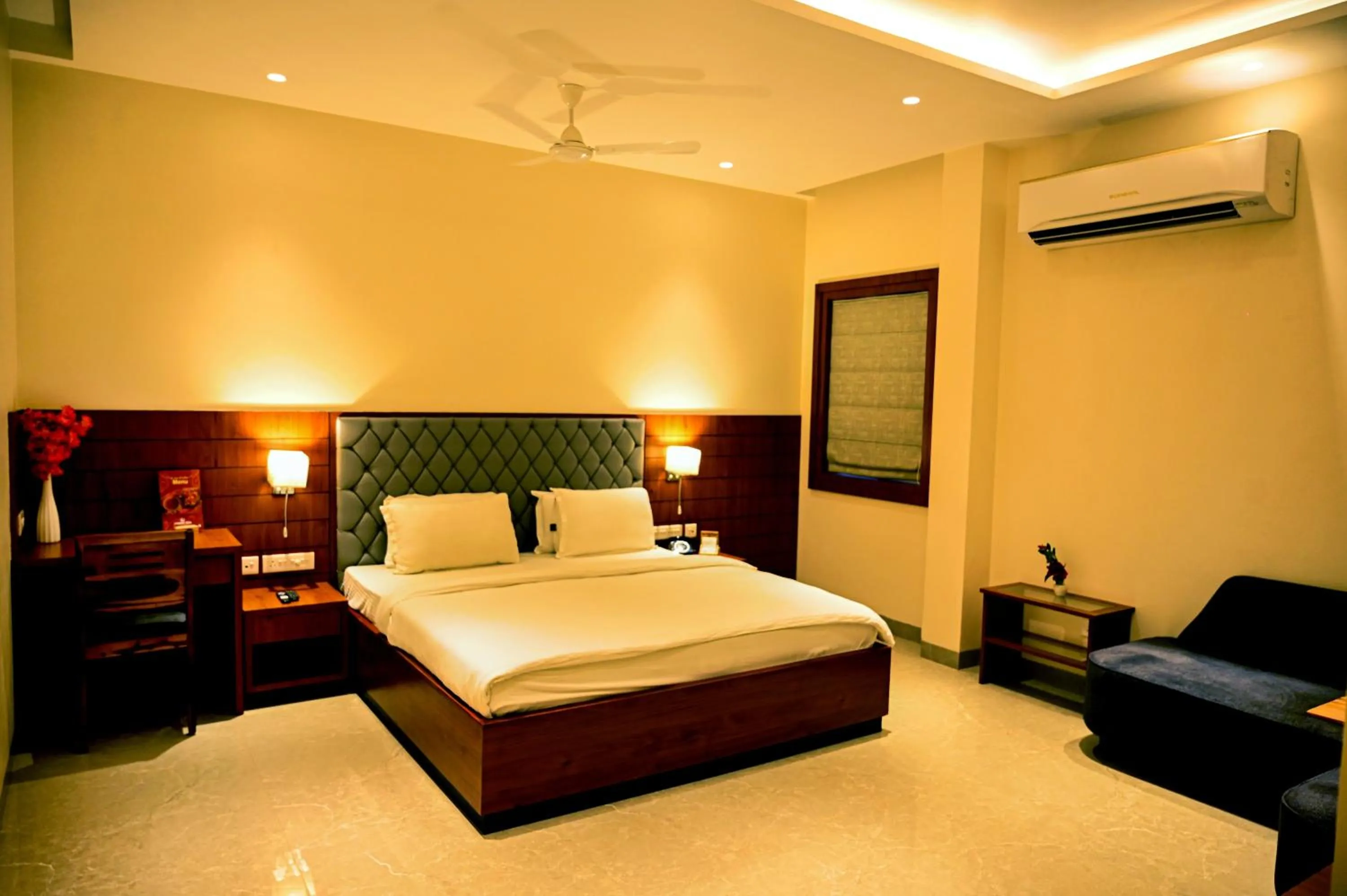 Bed in Hotel Cresent - Near Assi Ghat