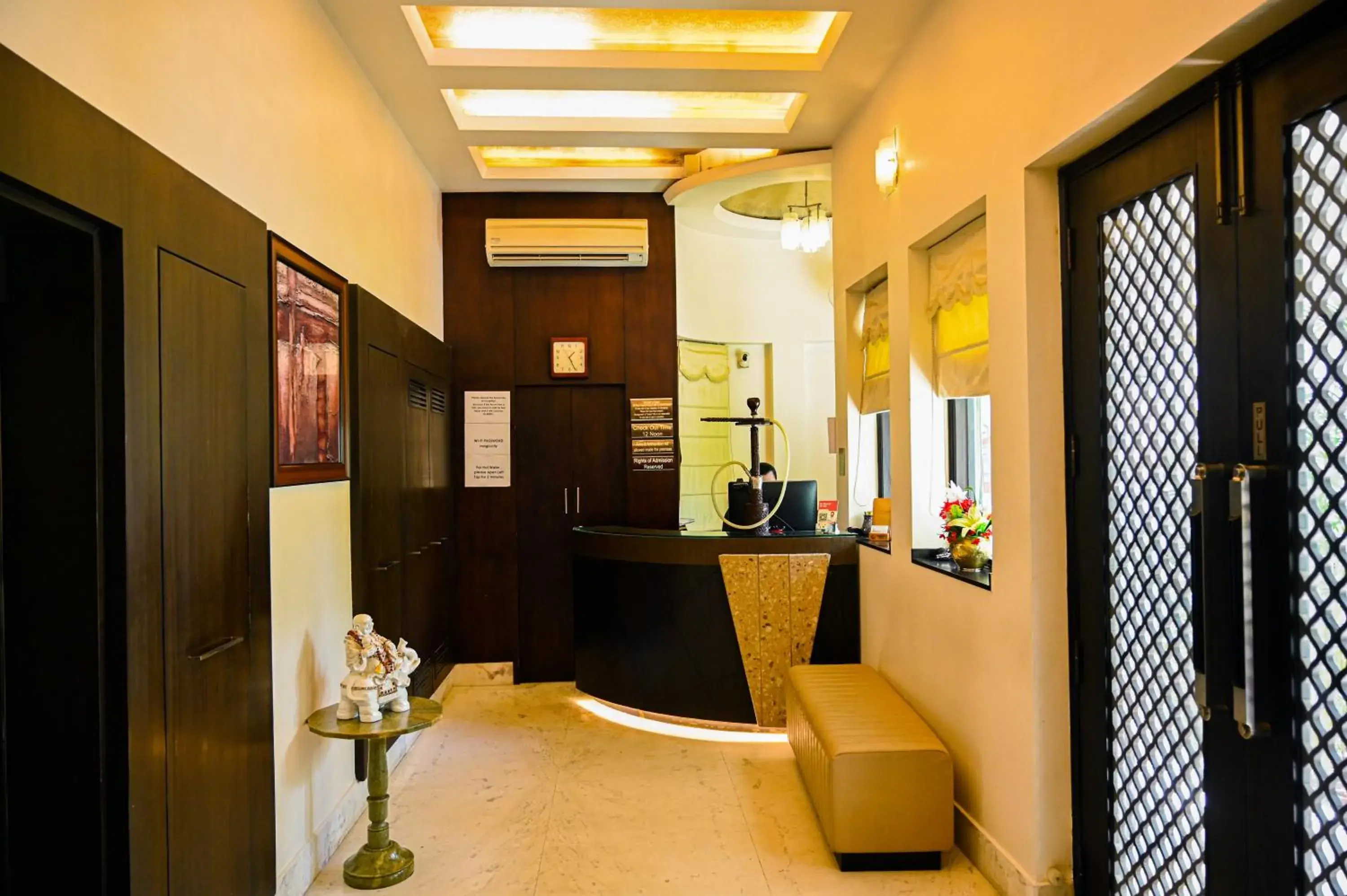 Lobby or reception in Hotel Cresent - Near Assi Ghat Lobby or reception in Hotel Cresent - Near Assi Ghat