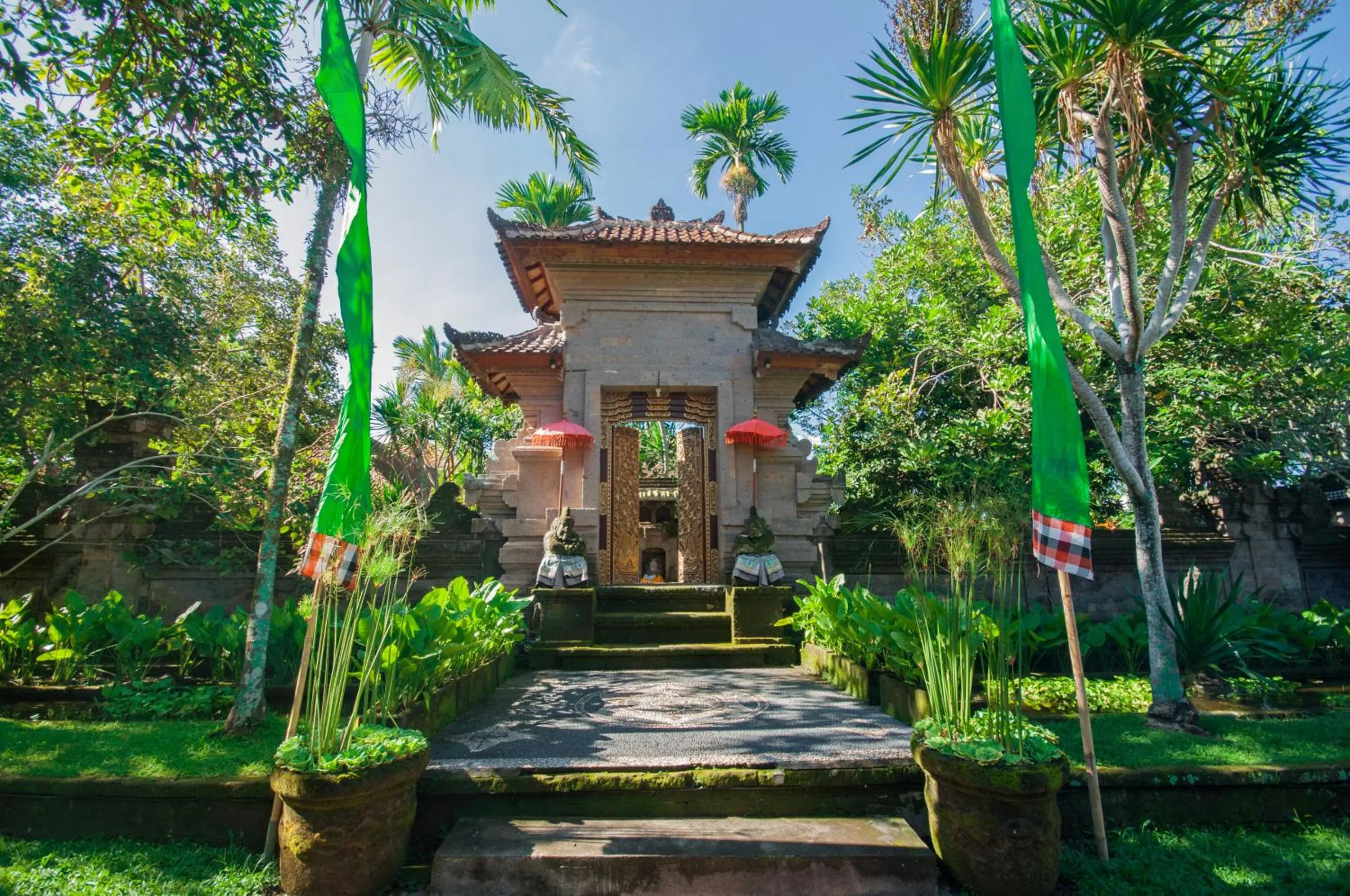 Facade/entrance in Uma Dawa Resort and Spa