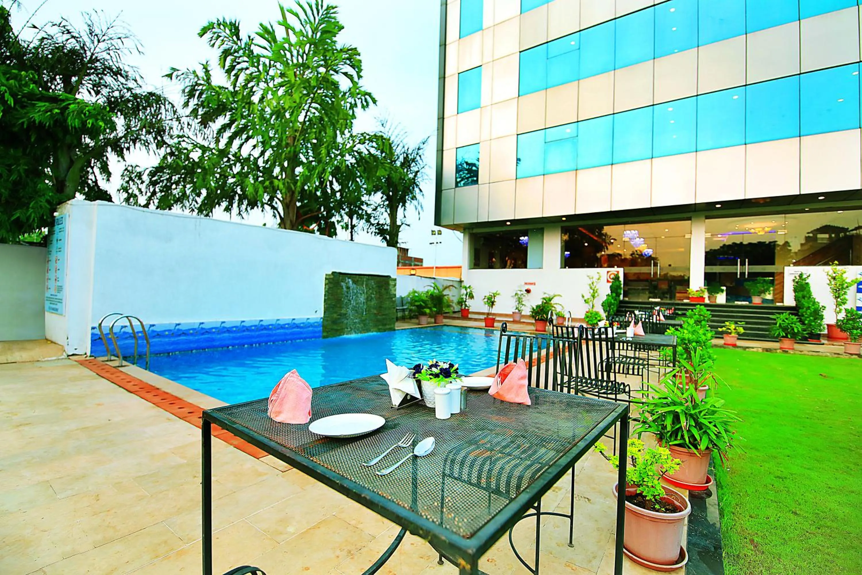 Swimming pool in V One Pride