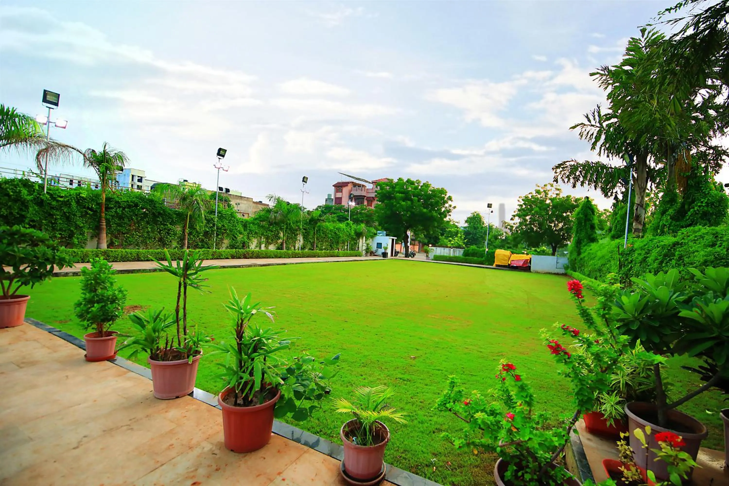 Garden in V One Pride