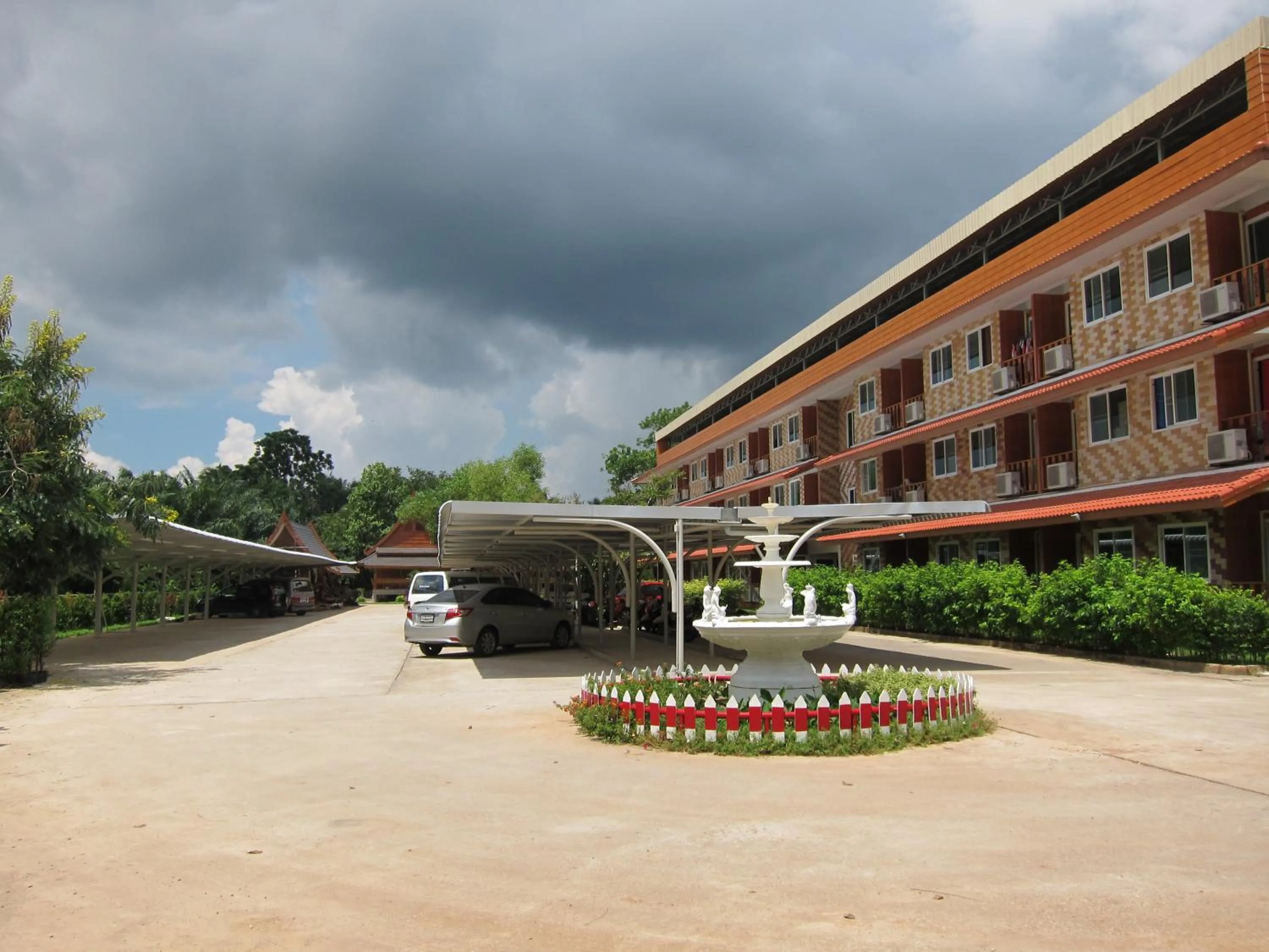 Facade/entrance in Baan Bangrak Residence