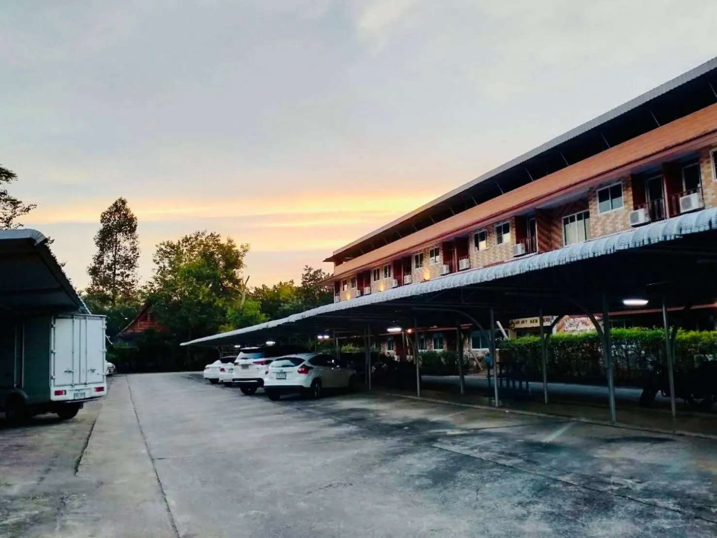 Parking in Baan Bangrak Residence